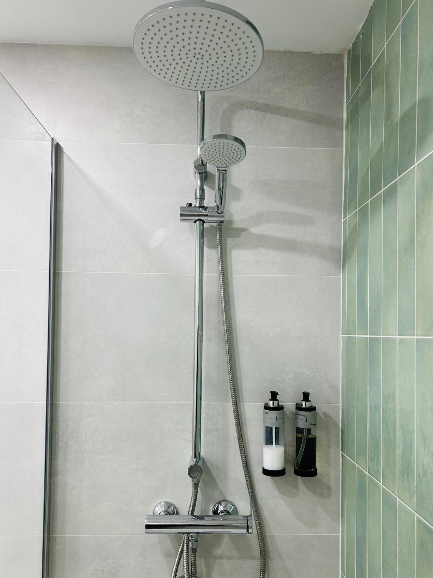 Twin Room Private Bathroom