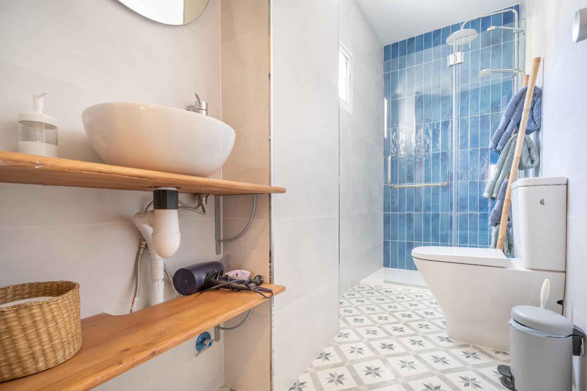 Double Room Private Bathroom