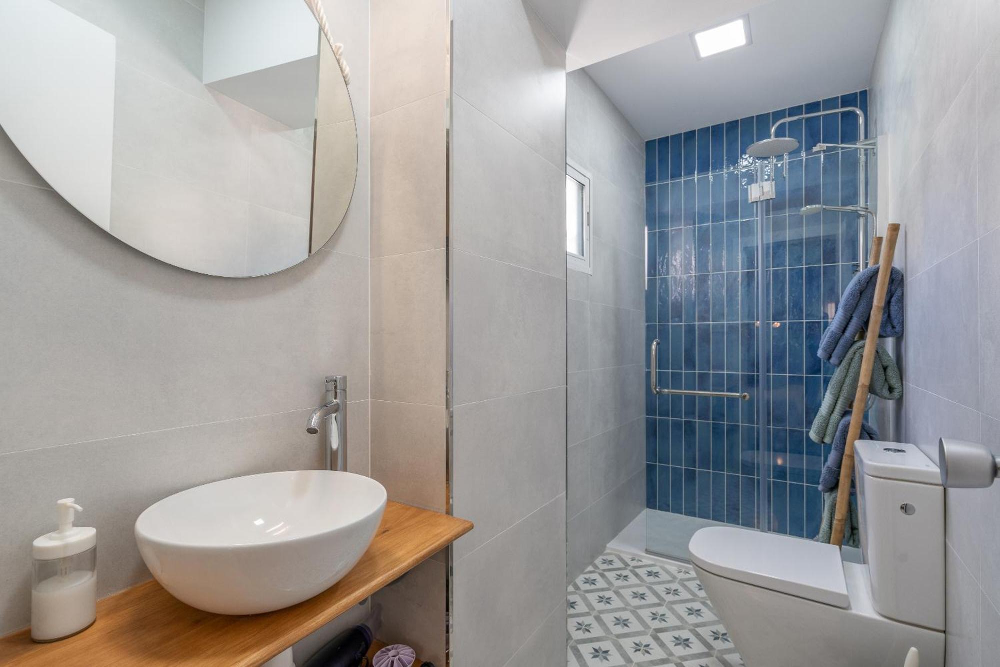 Double Room Private Bathroom