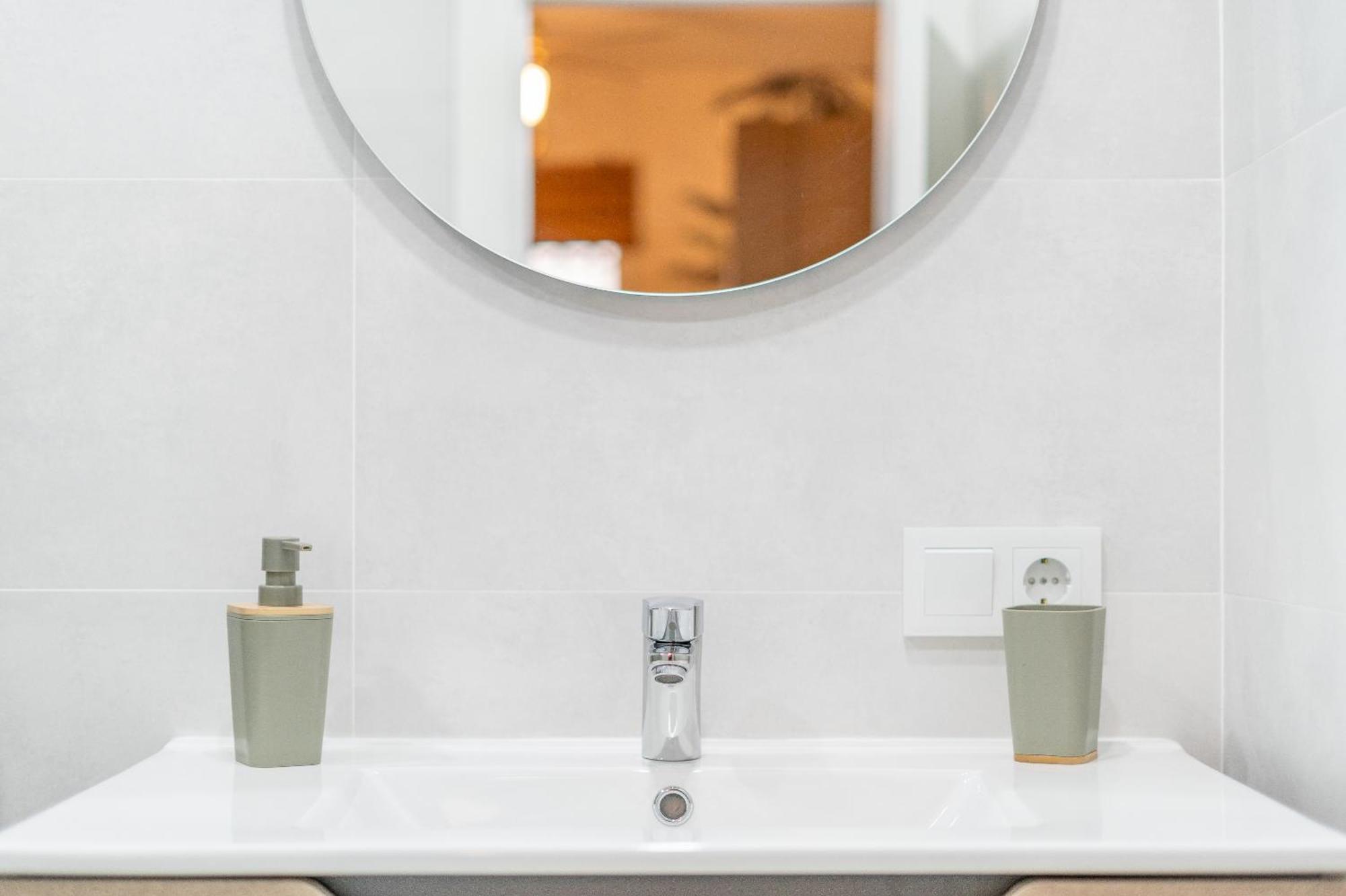 Twin Room Private Bathroom