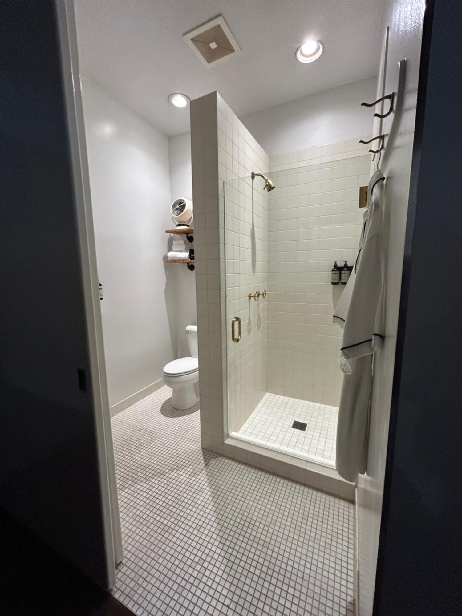 Deluxe Room Private Bathroom