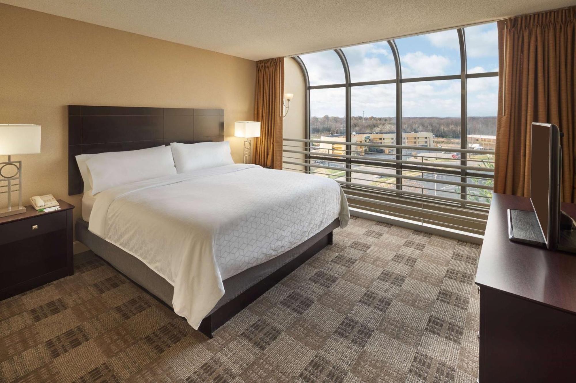 Two-Story King Suite Two Double Beds Non-Smoking,1648896467:JPEG