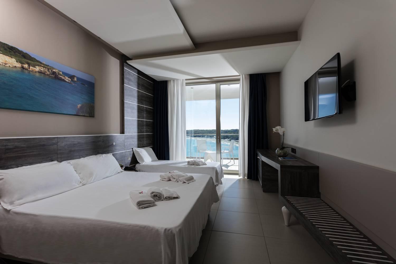 Deluxe Triple Room Sea View,1648900044:JPEG
