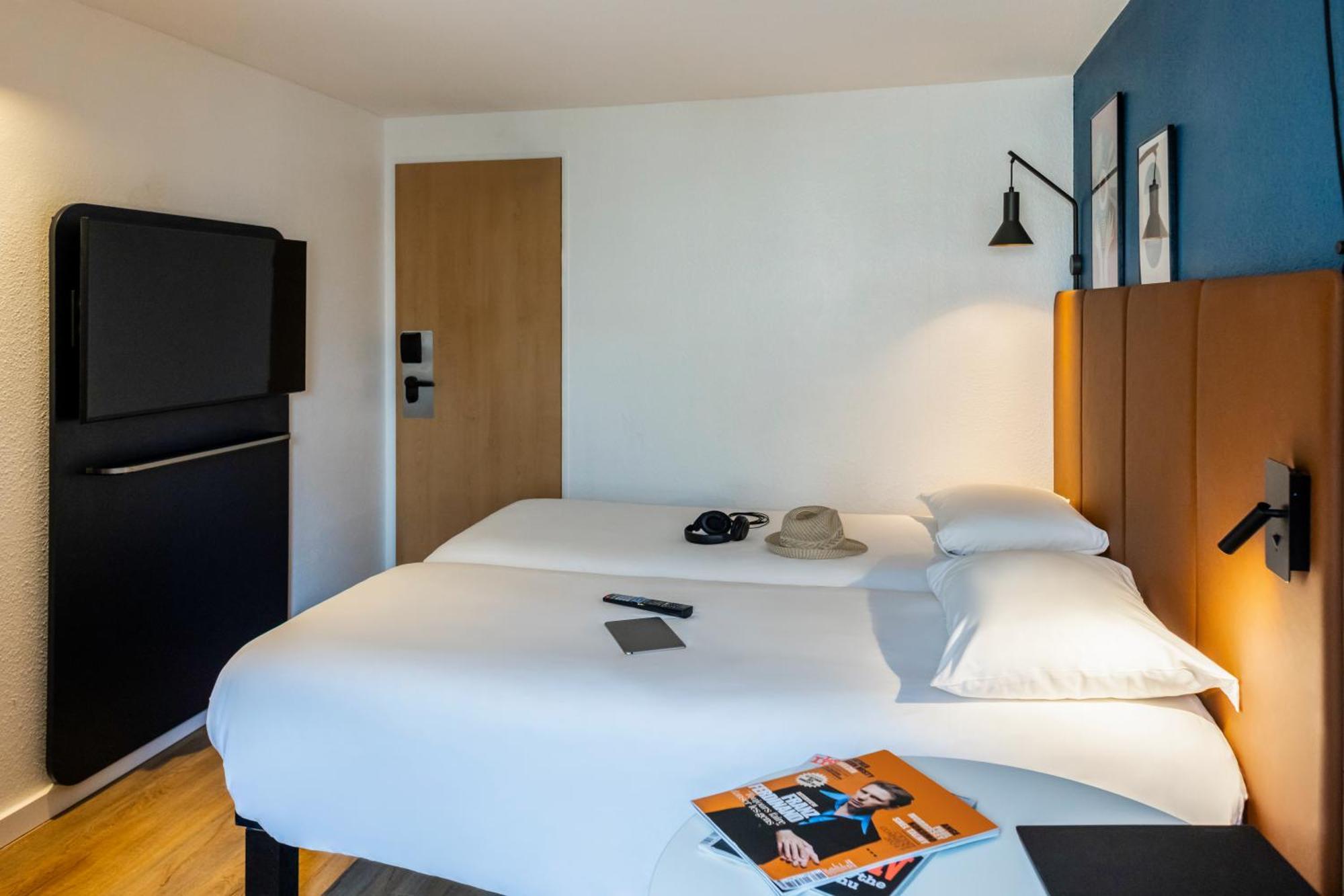 Standard Twin Room,1648903713:JPEG