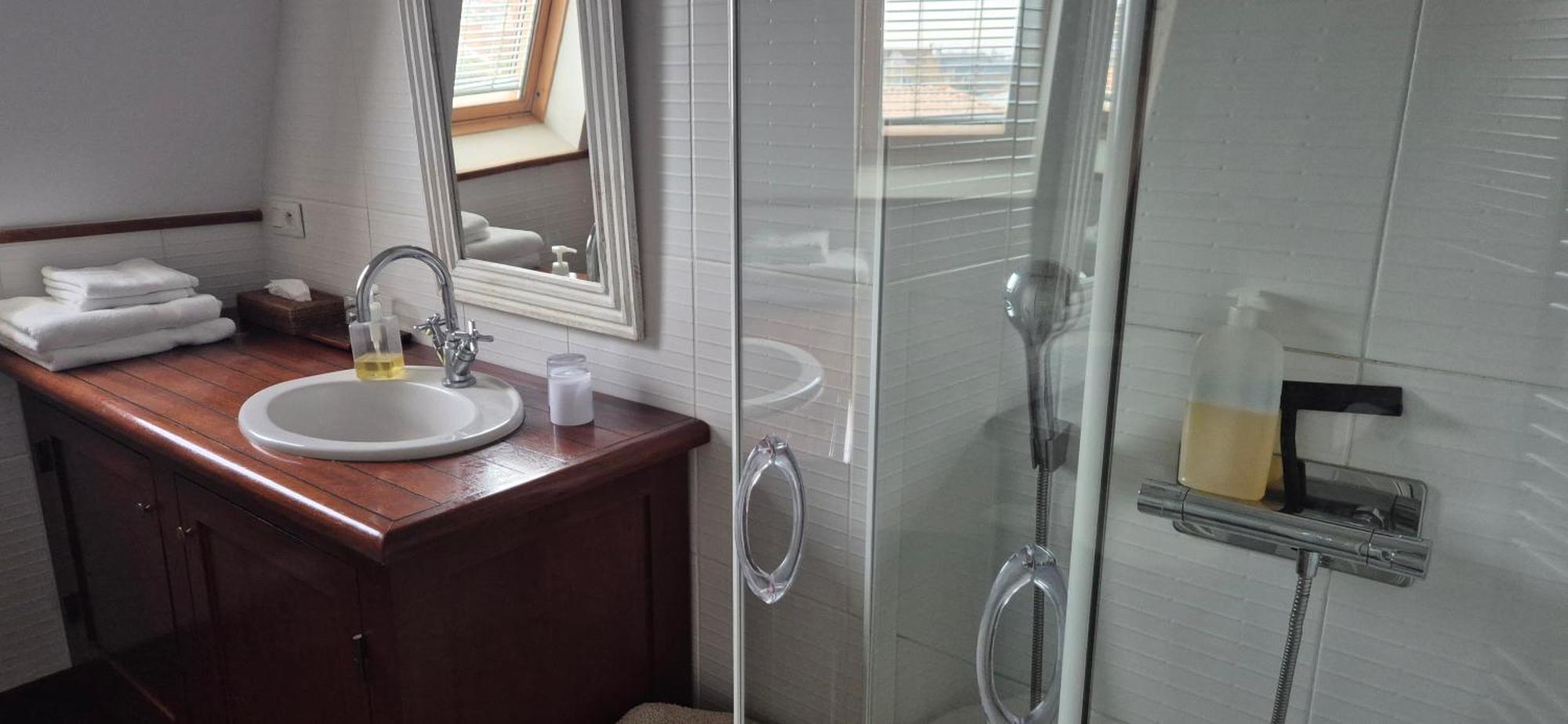Two-Bedroom Suite,1648966167:JPEG