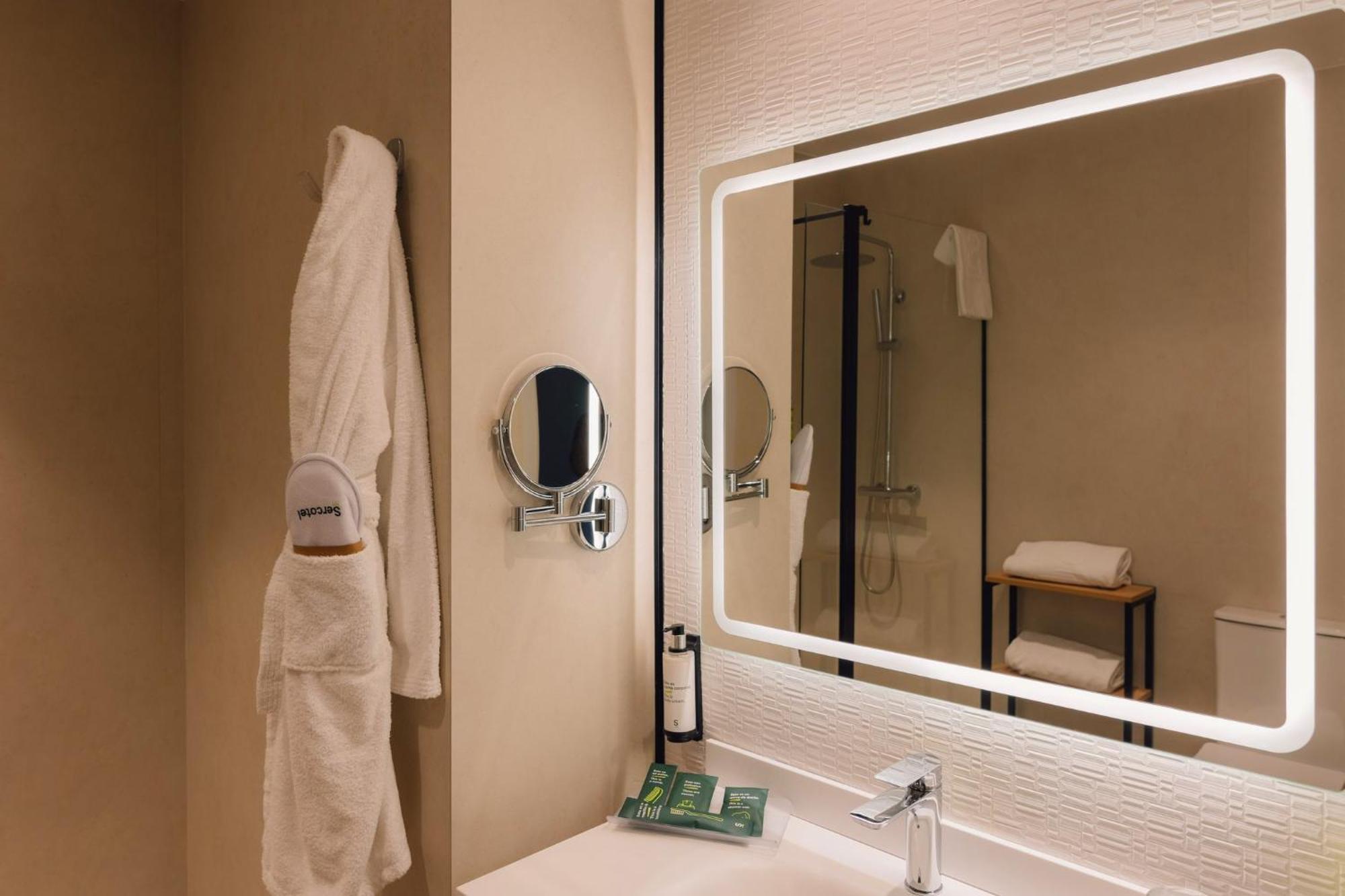 Double Room,1772882546:JPEG
