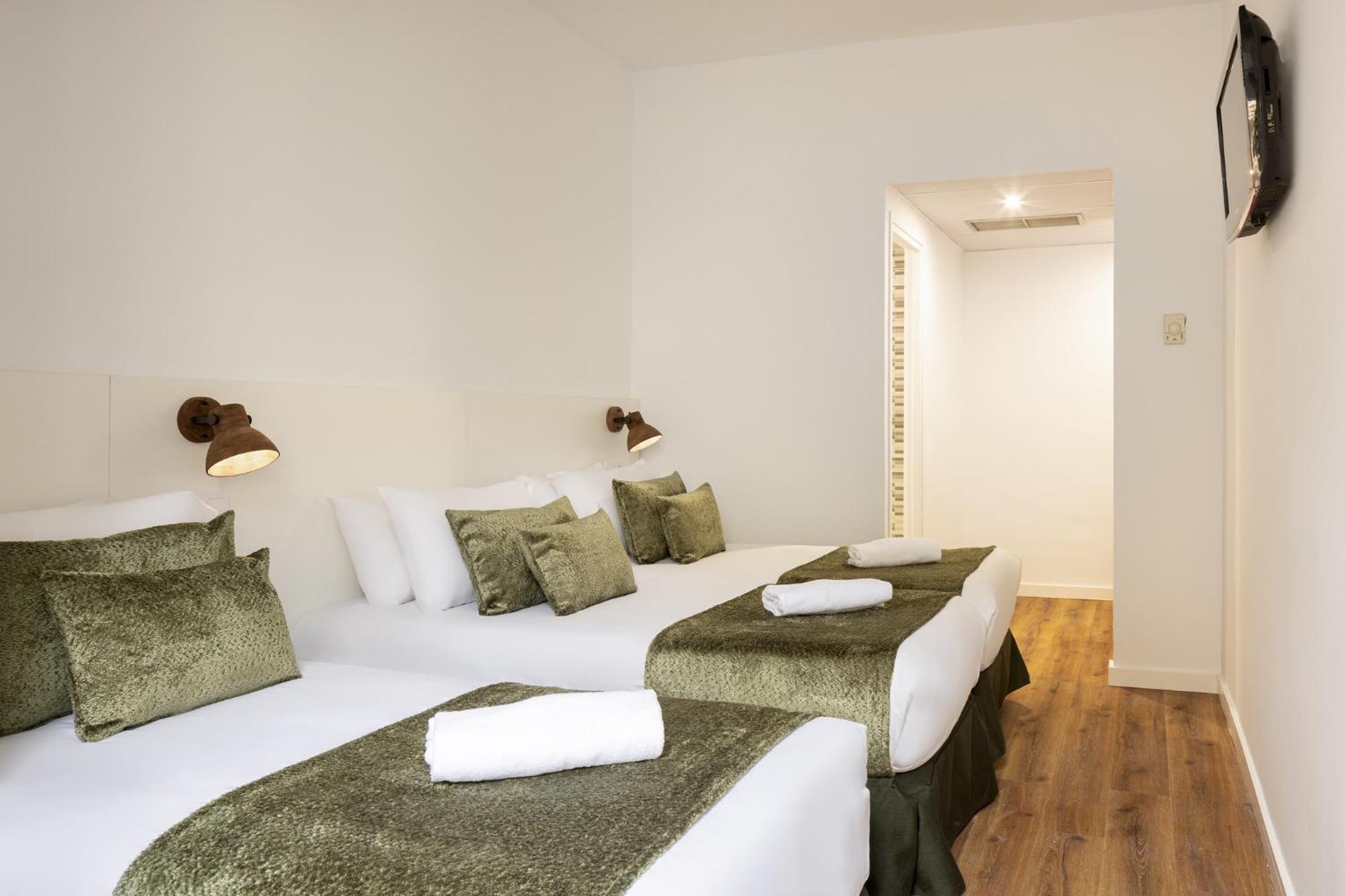 Triple Room,1649014686:JPEG