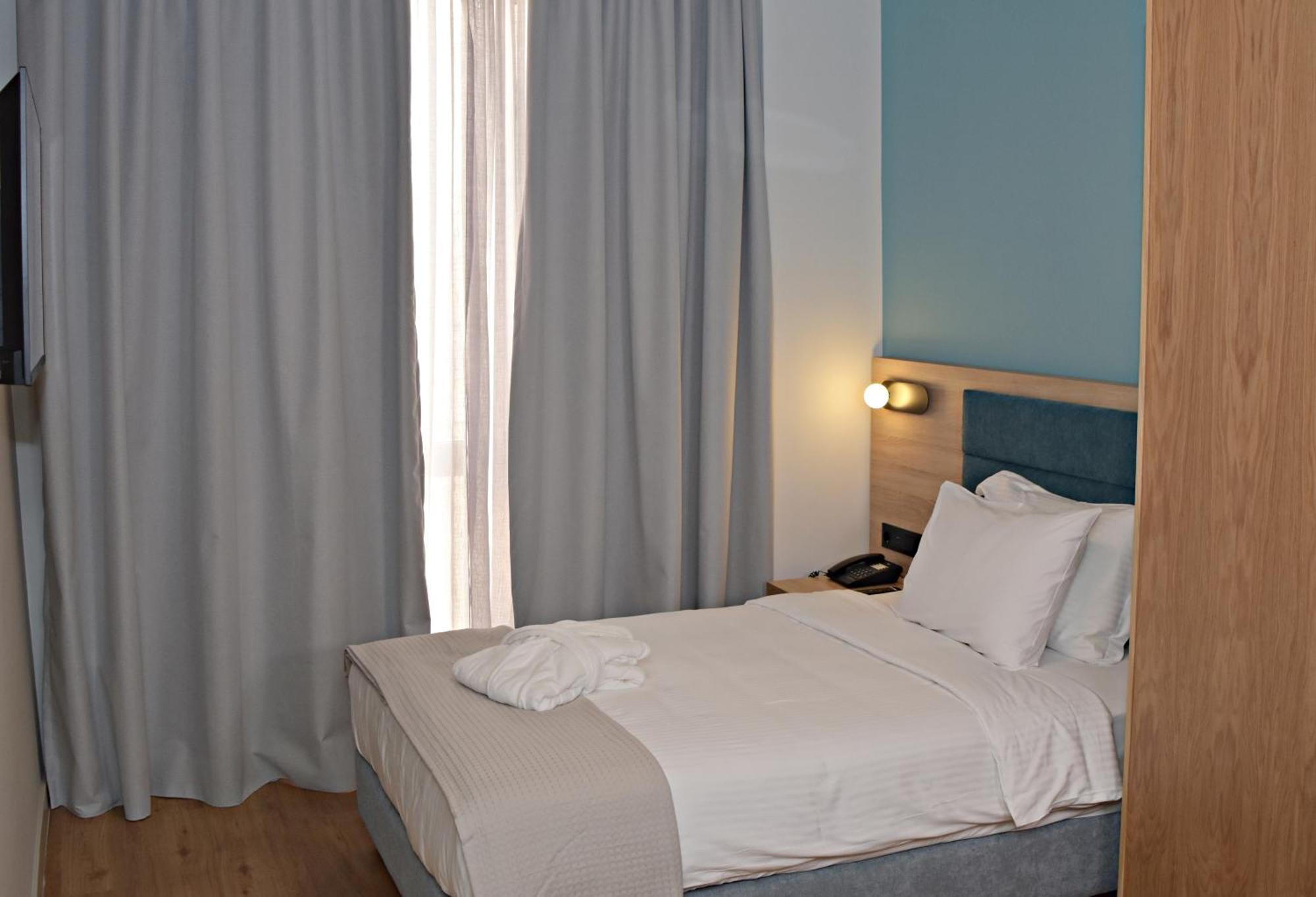 Superior Single Room,1649014982:JPEG
