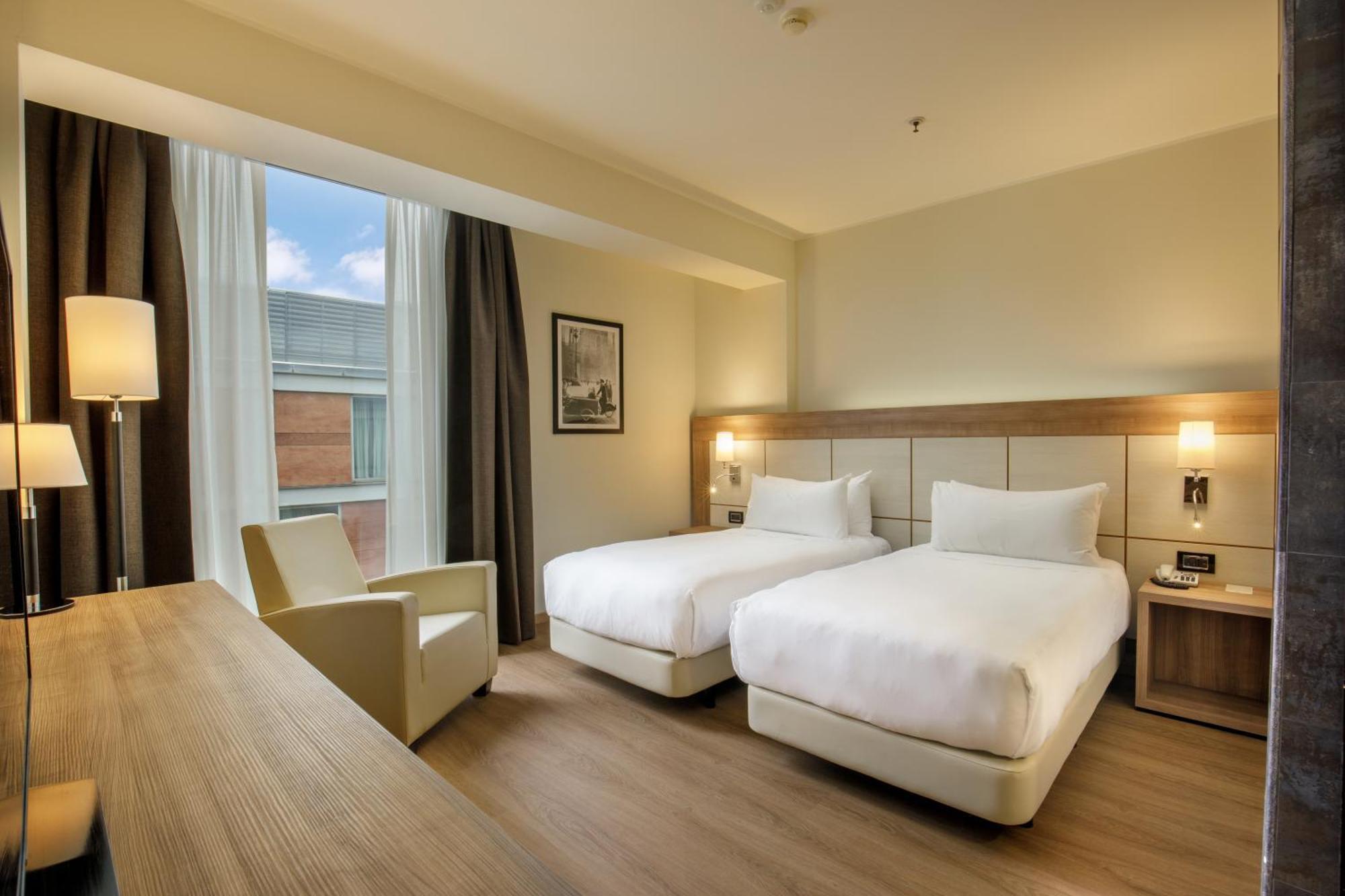 Twin Room,1649017615:JPEG