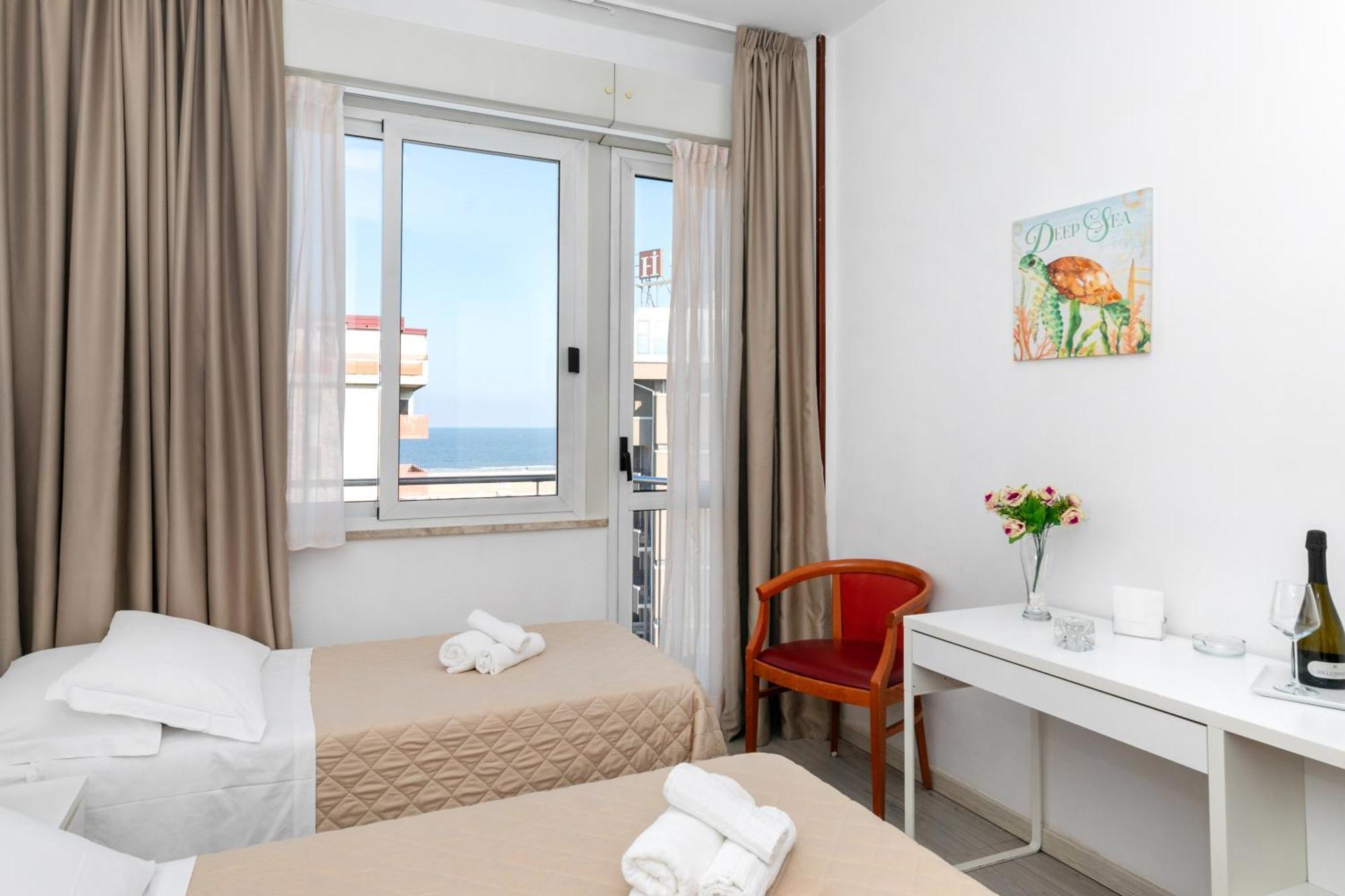 Triple Room Sea View