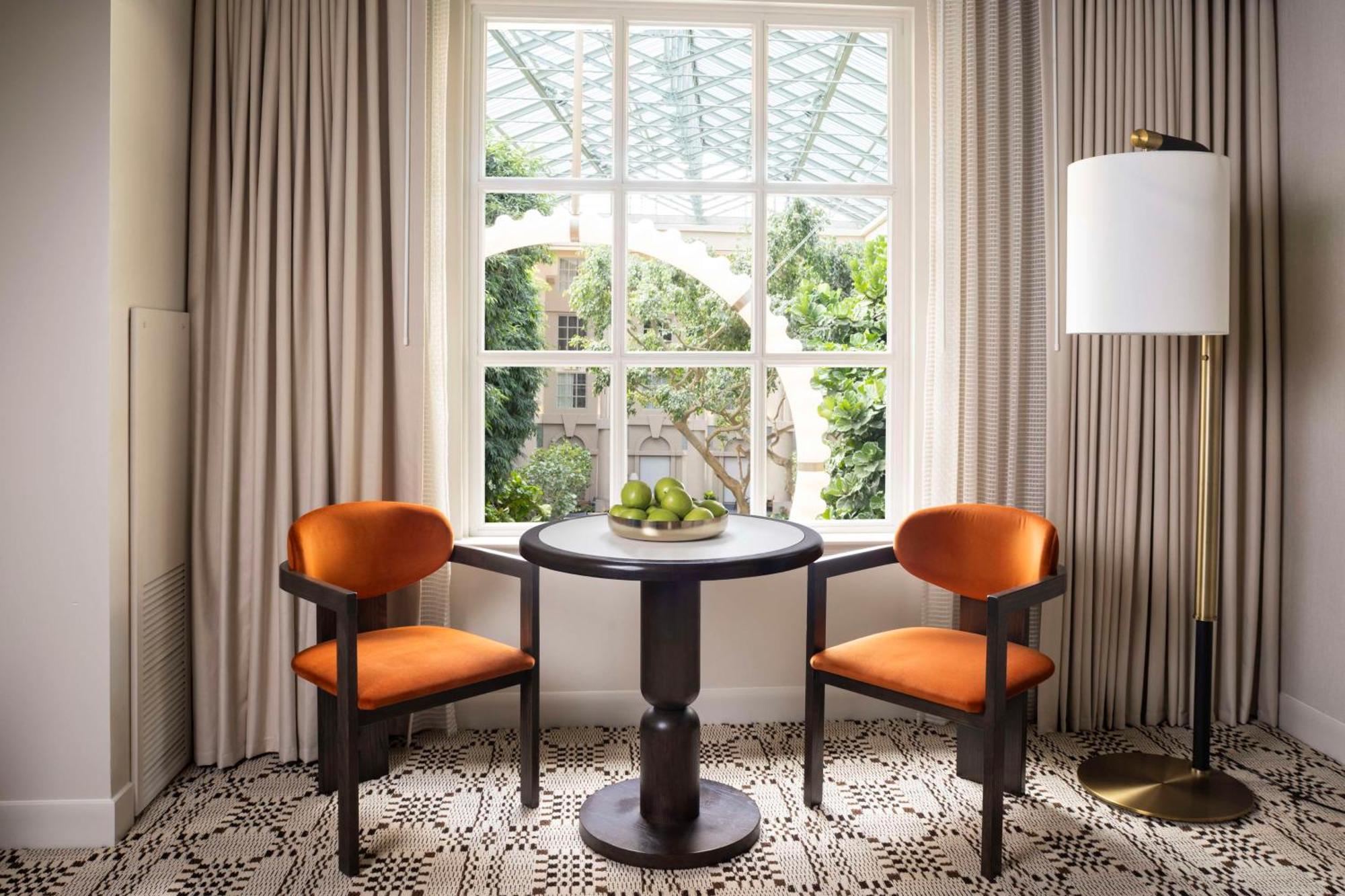 Queen Room with Two Queen Beds and Atrium View,1649026437:JPEG