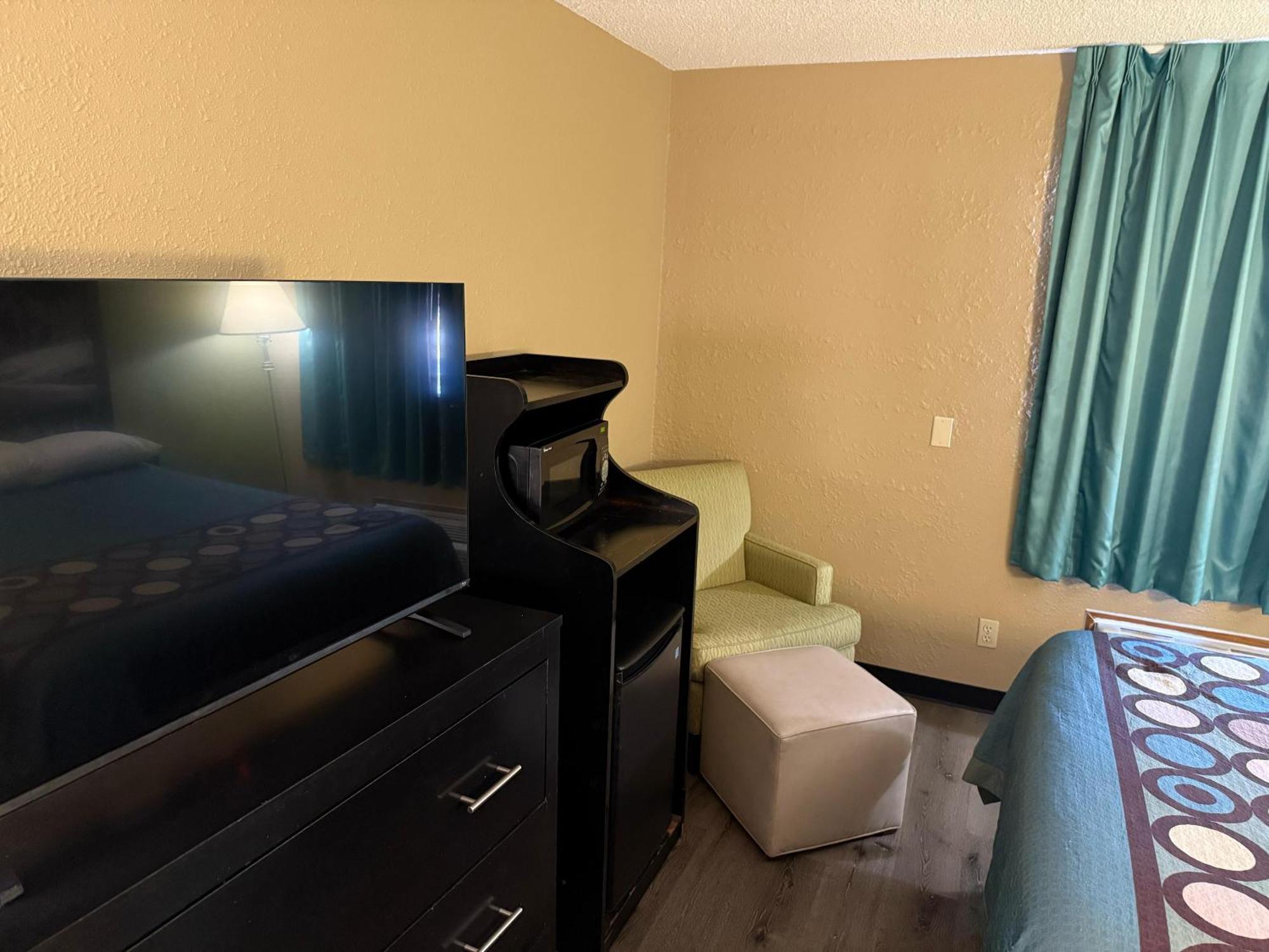Double Room with Two Double Beds - Non-Smoking