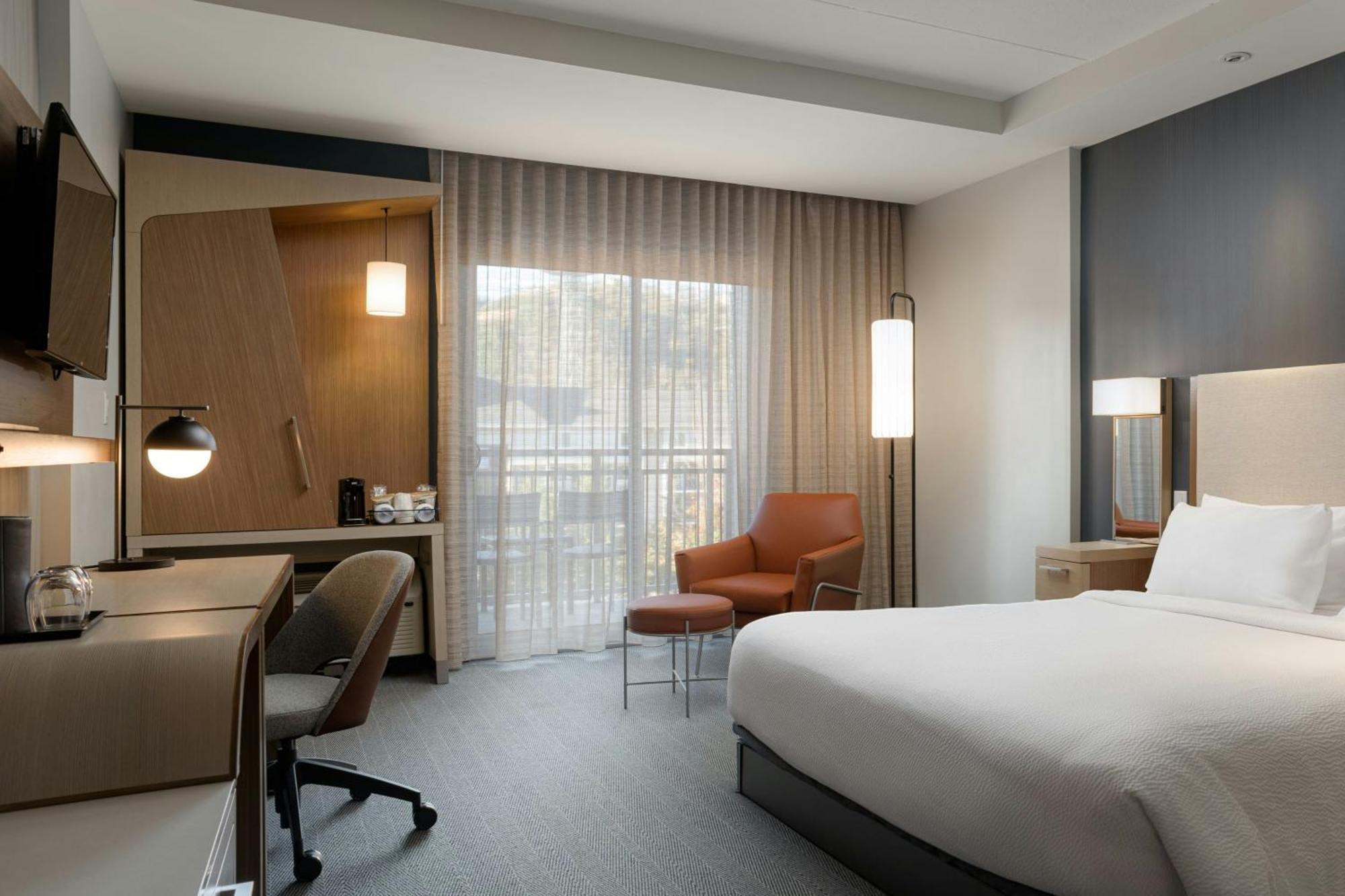 King Room Roll Shower Mobility Accessible