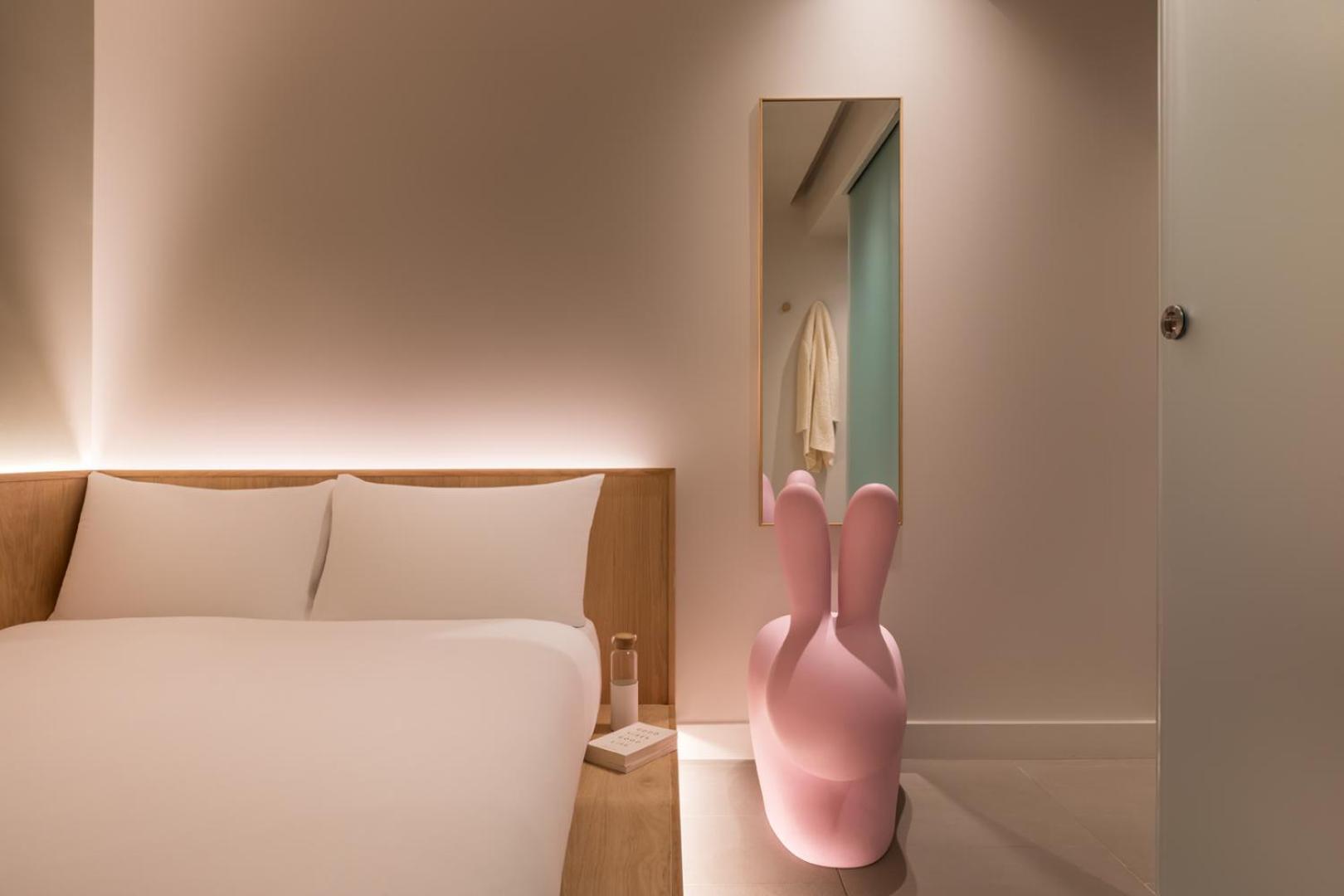 Compact Windowless Room