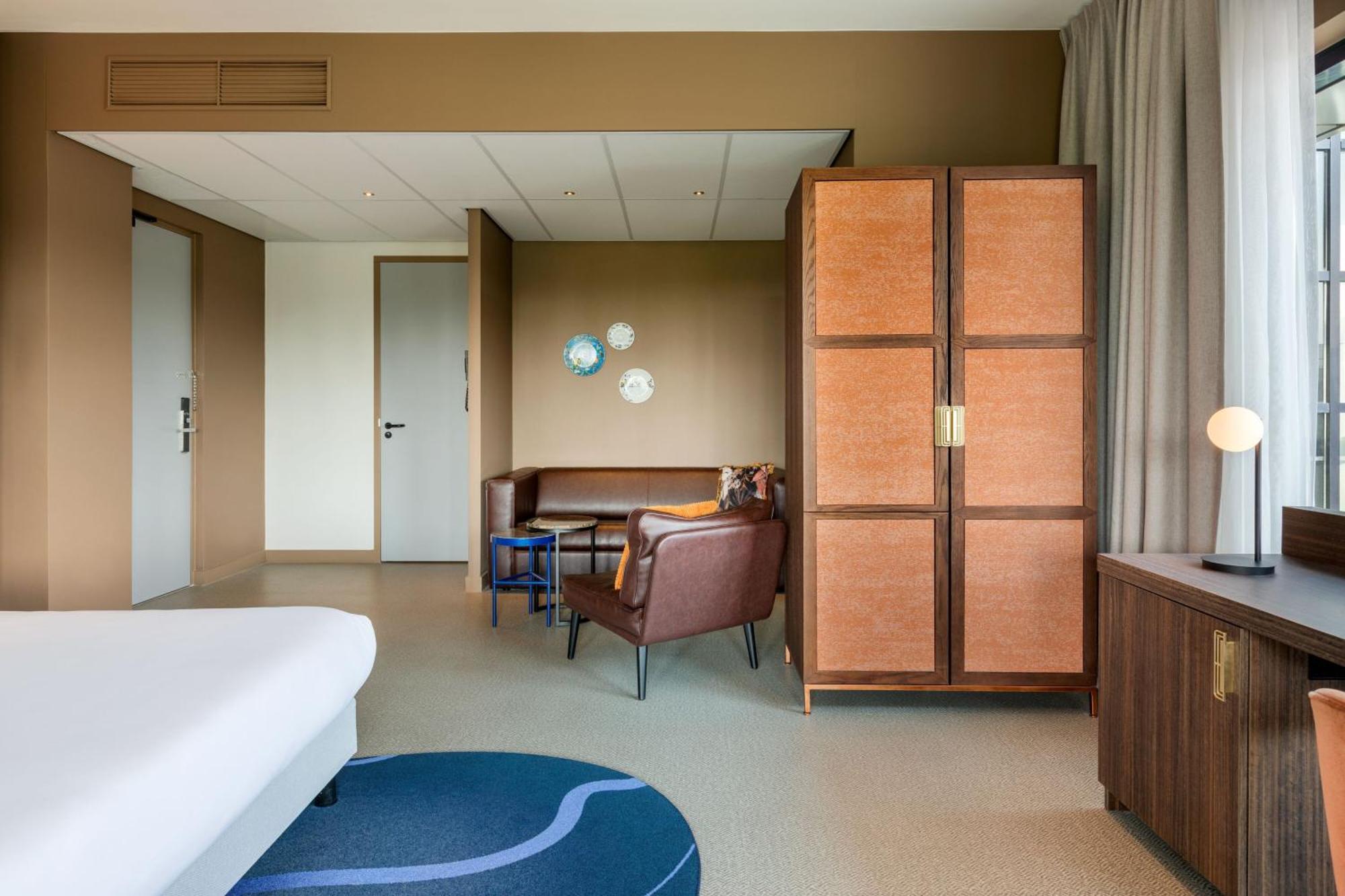 Junior King Suite