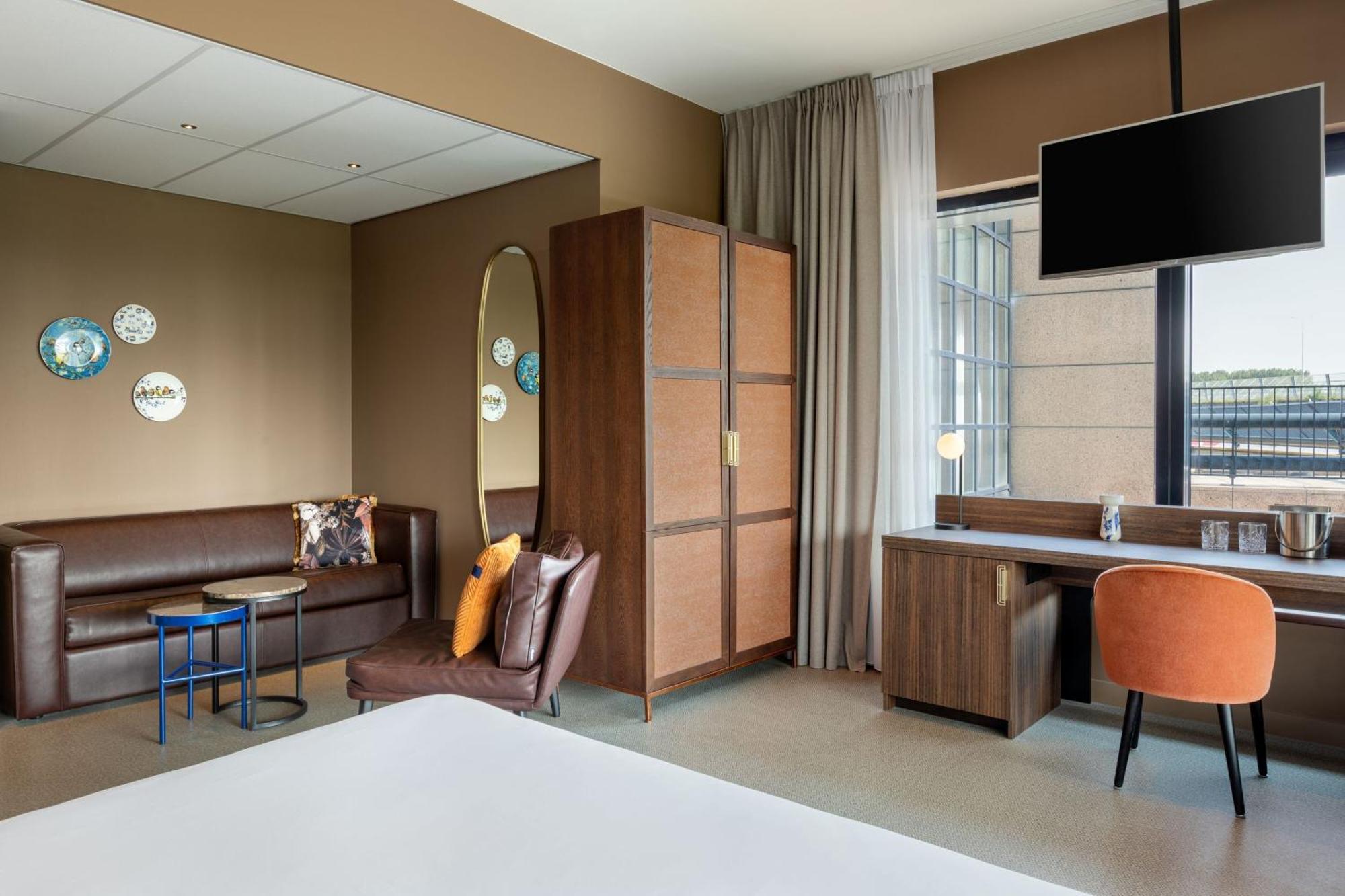 Junior King Suite