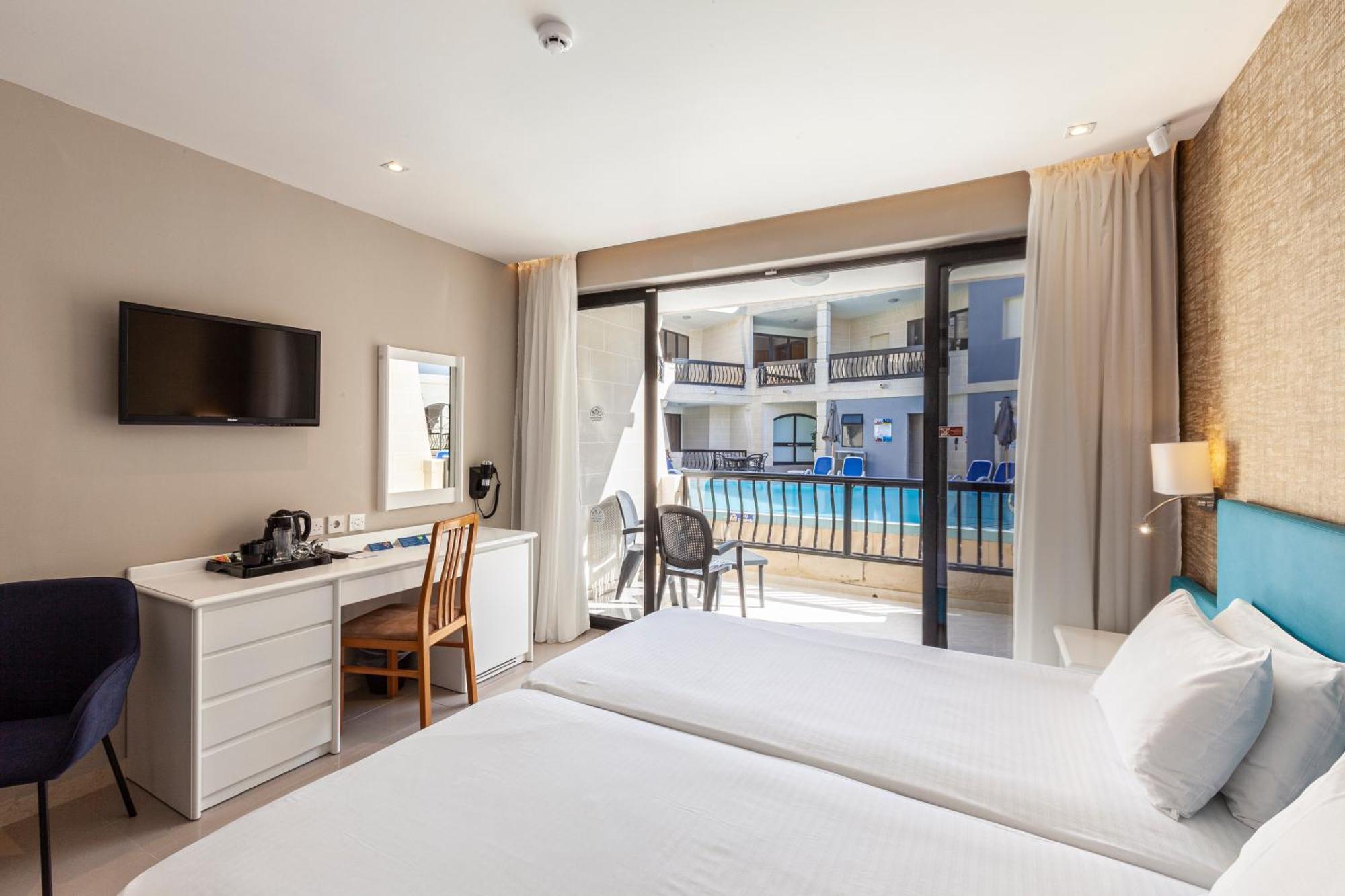 Twin Room Pool View