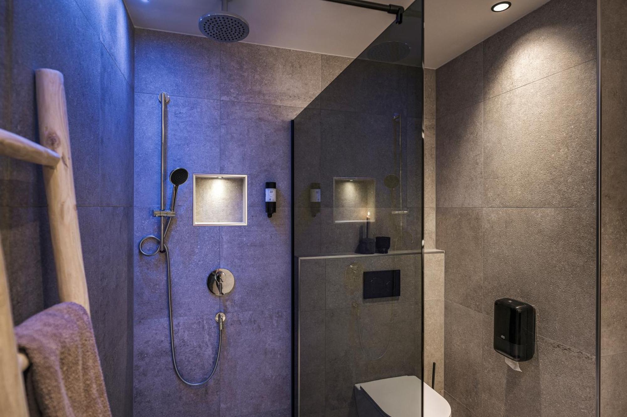 Two-Bedroom Apartment Premium,1643763241:JPEG