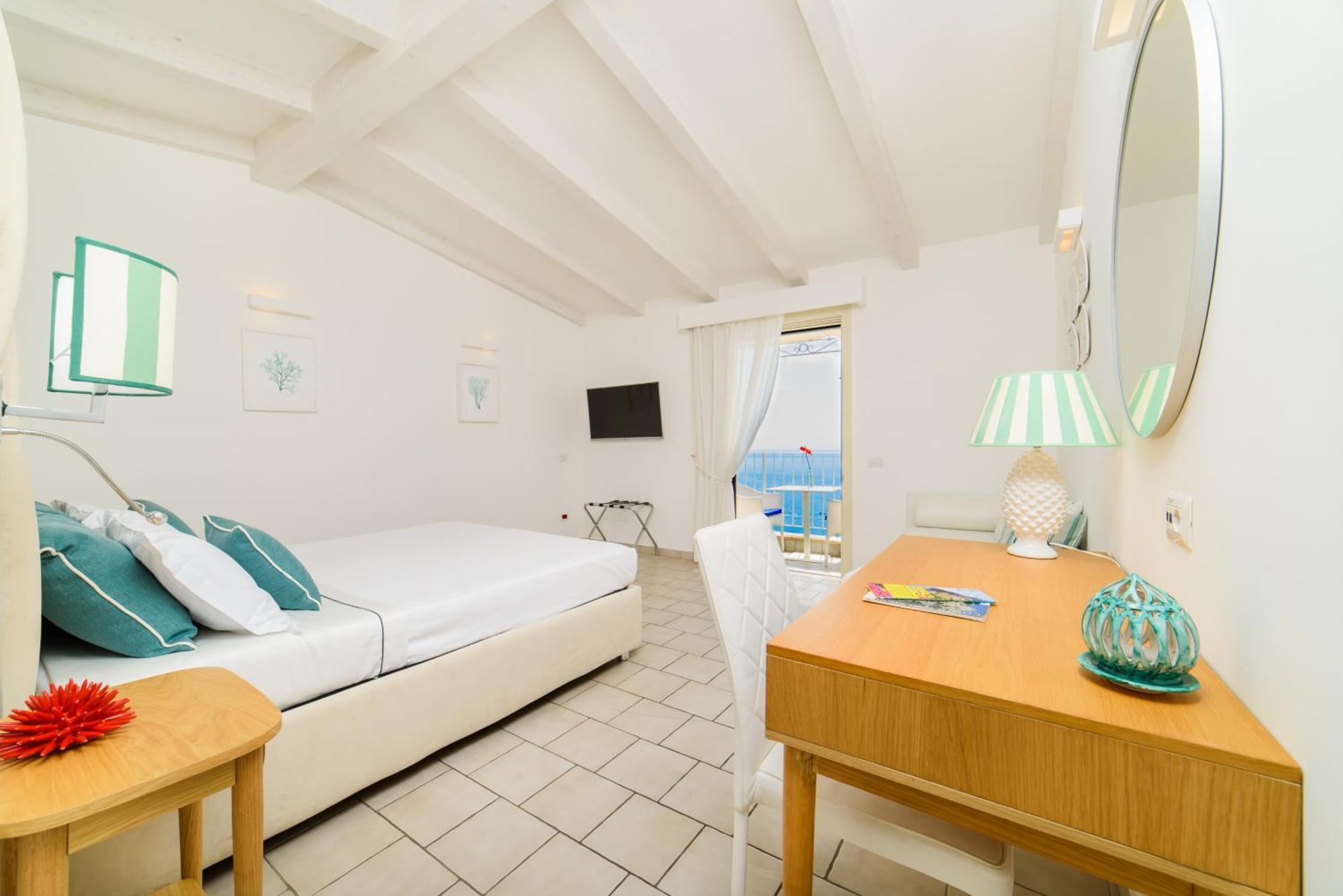 Junior Suite Deluxe Terrace Sea View