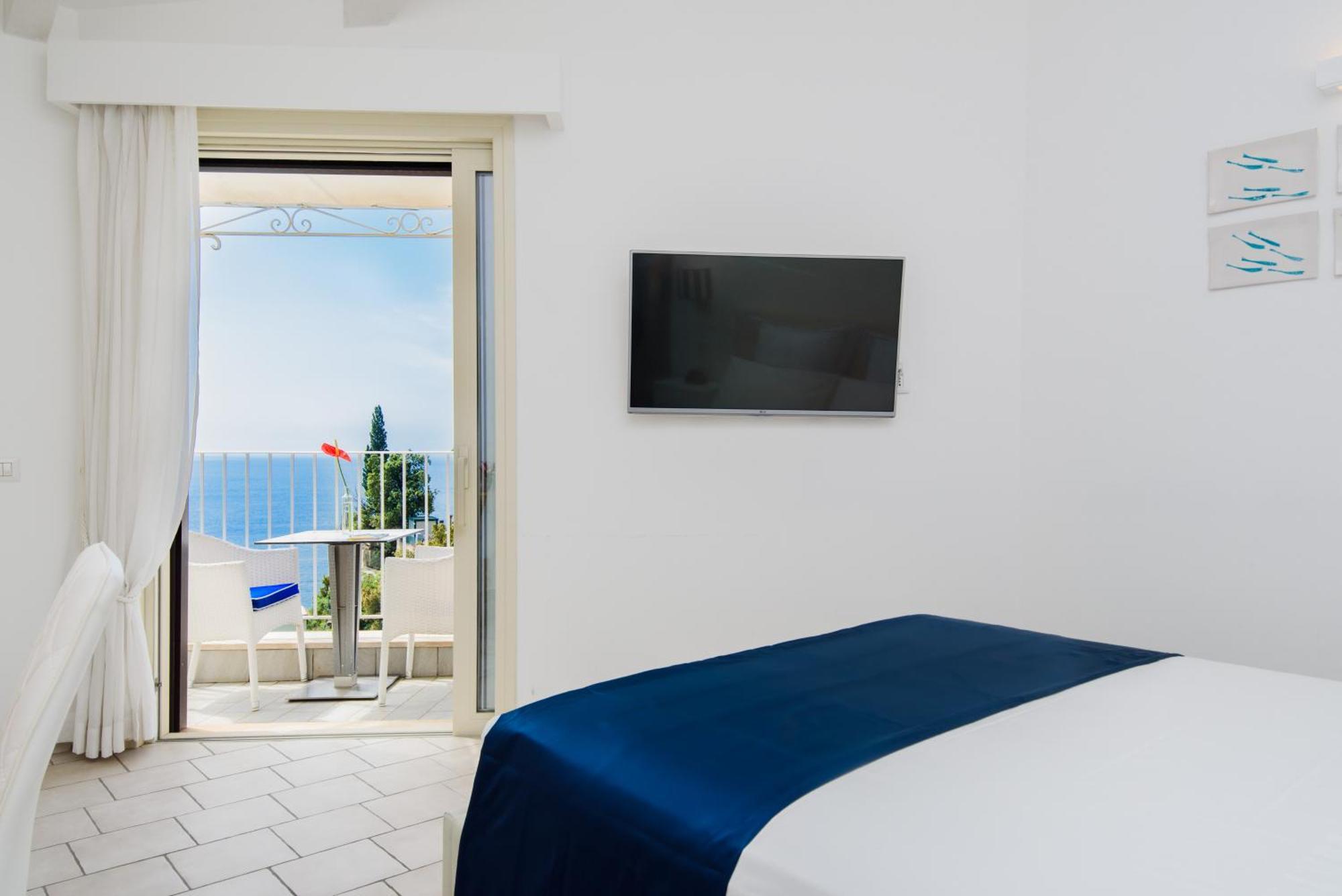 Deluxe Double Room Terrace Sea view