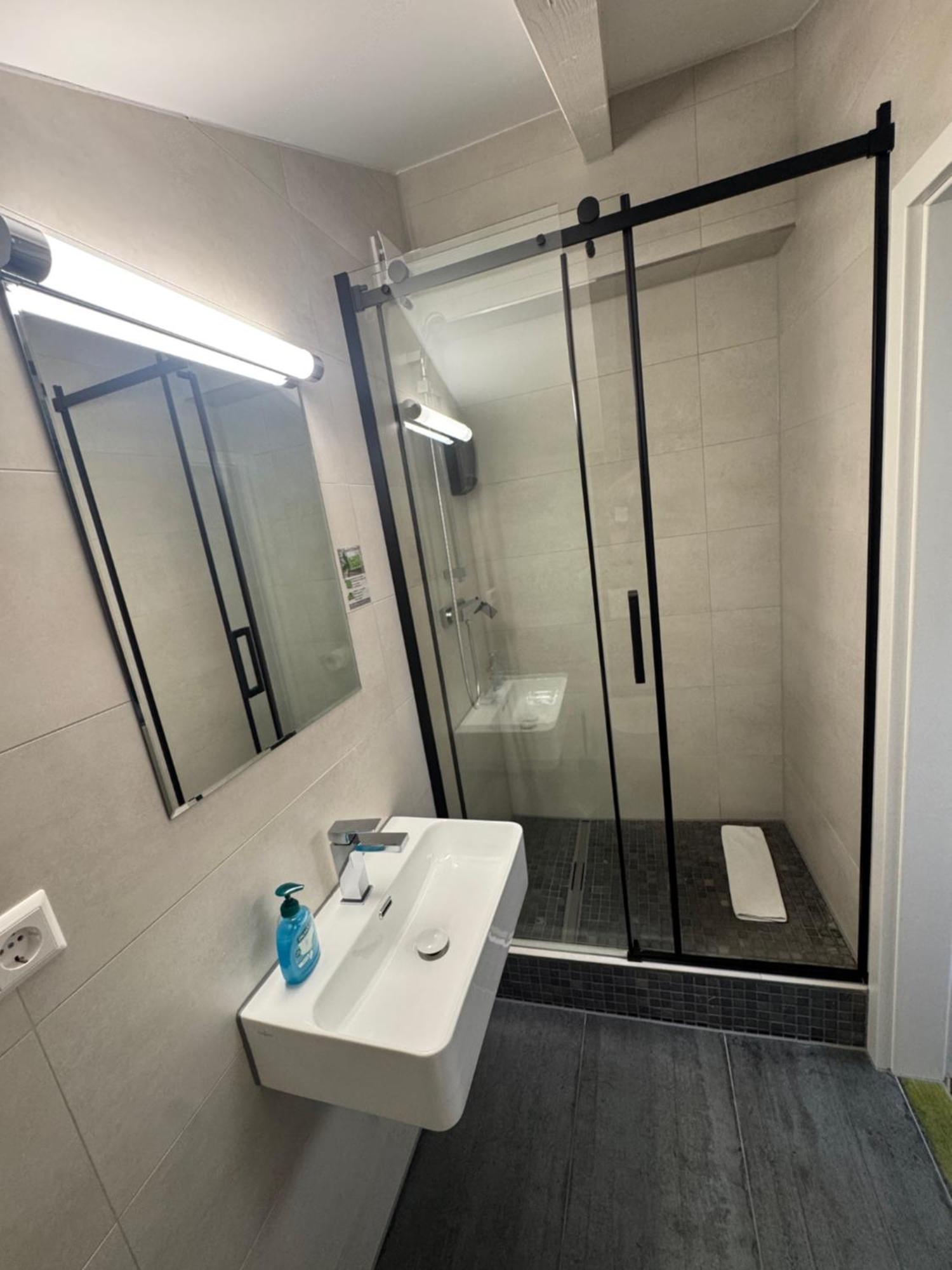 King Room Private Bathroom