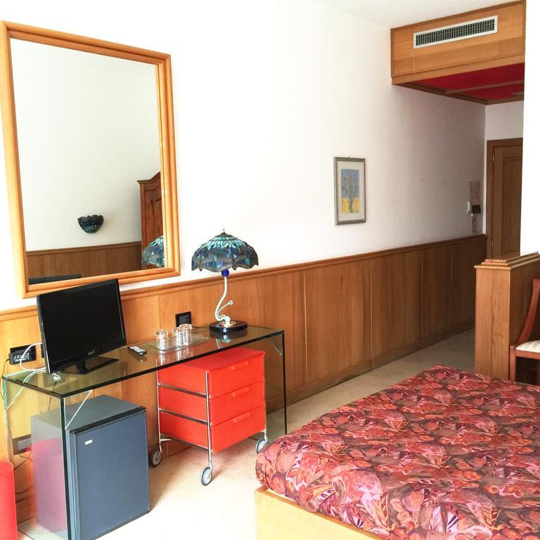 Double Room,917477197:JPEG