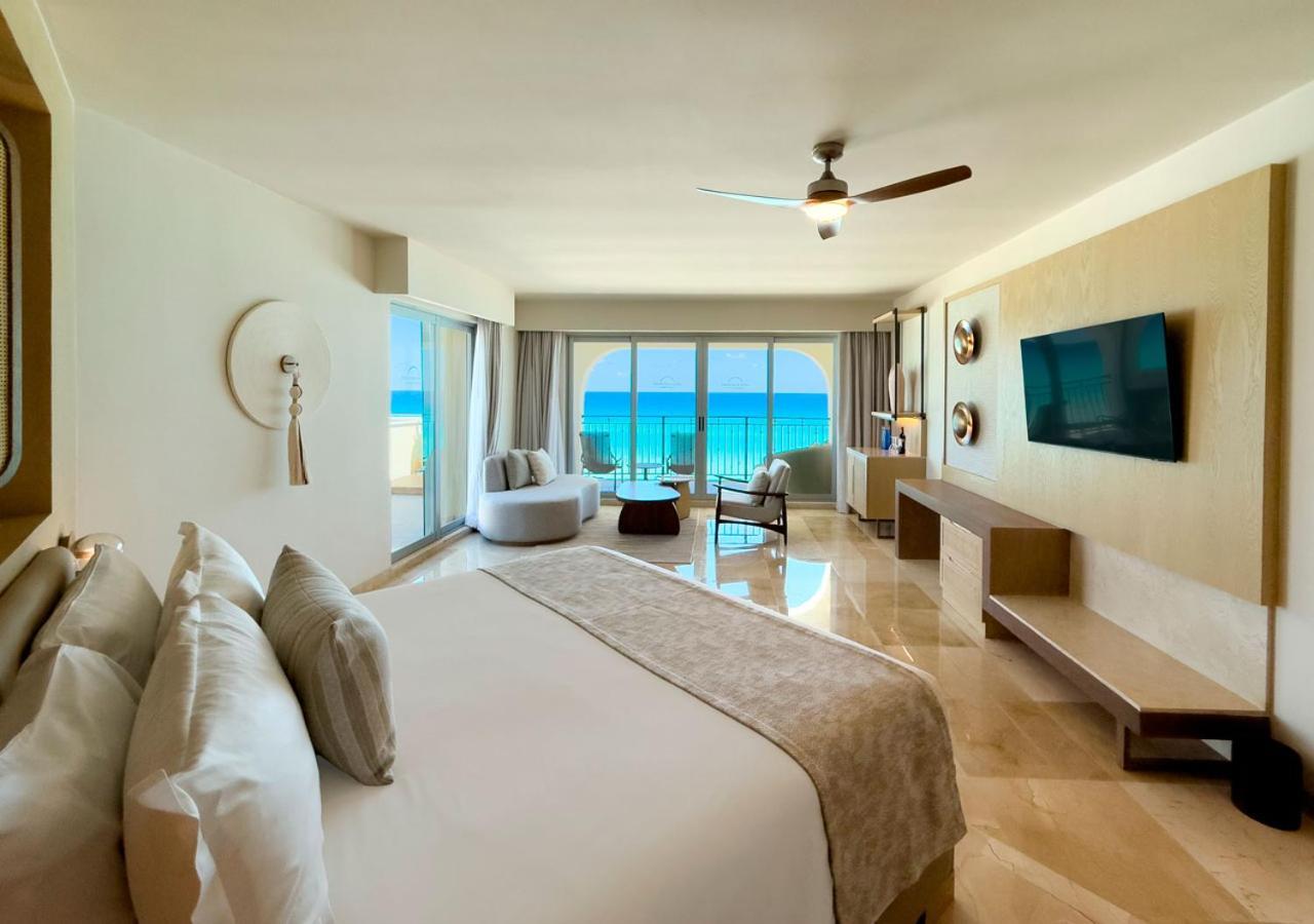 Grand Royal Suite Jacuzzi