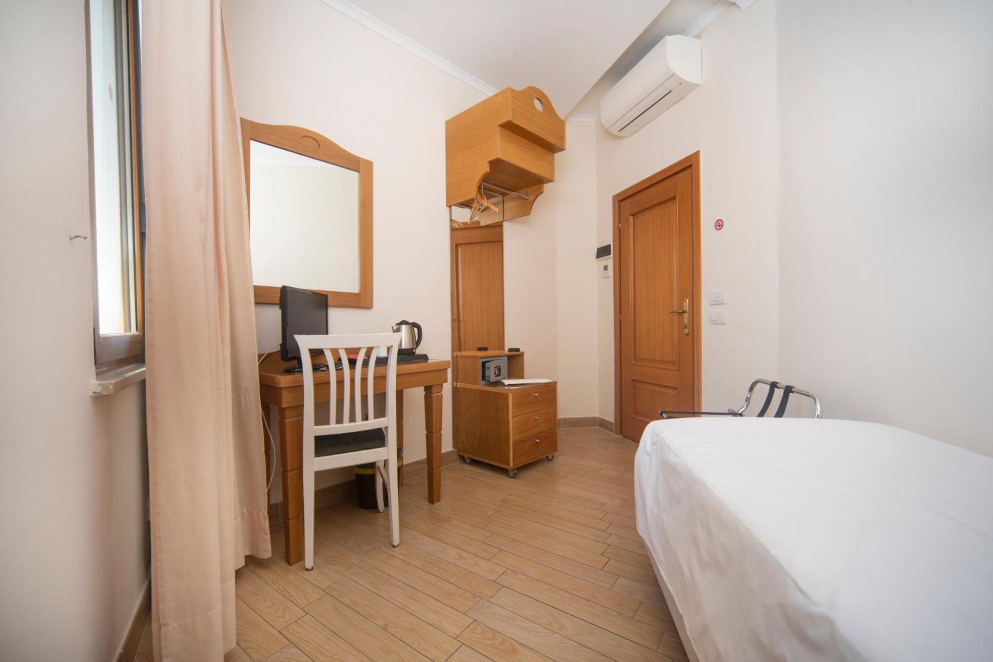 Classic Single Room,1651165964:JPEG