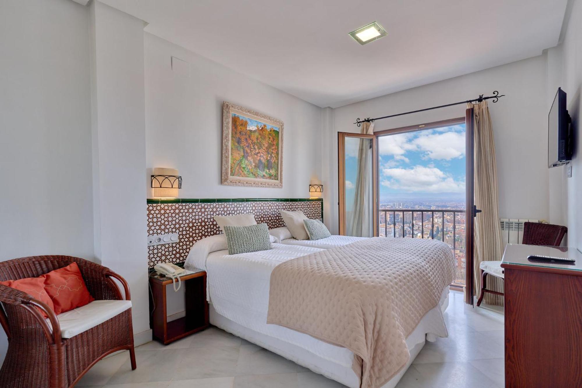 Superior Twin Room City View