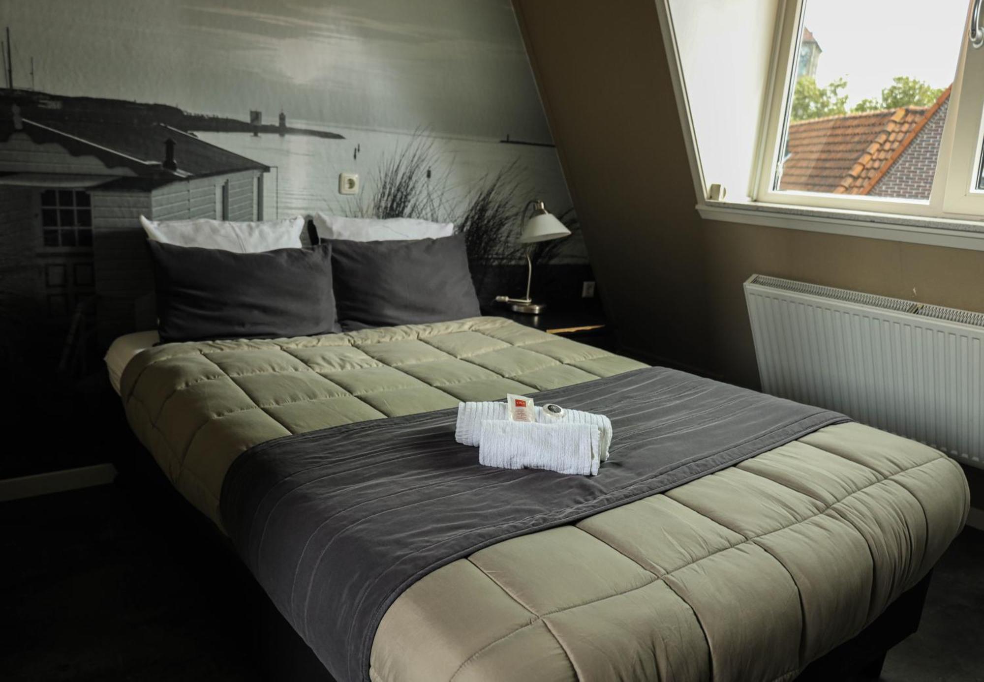 Small Single Room,1651172791:JPEG