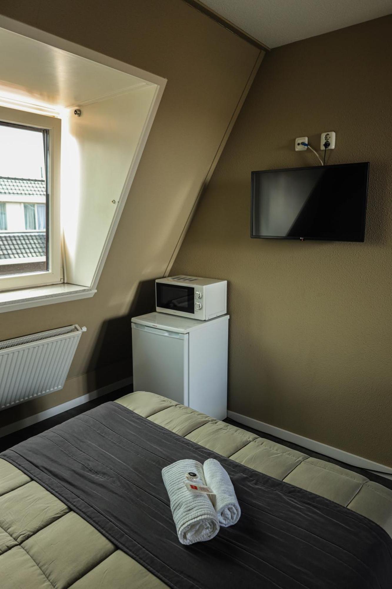 Small Single Room