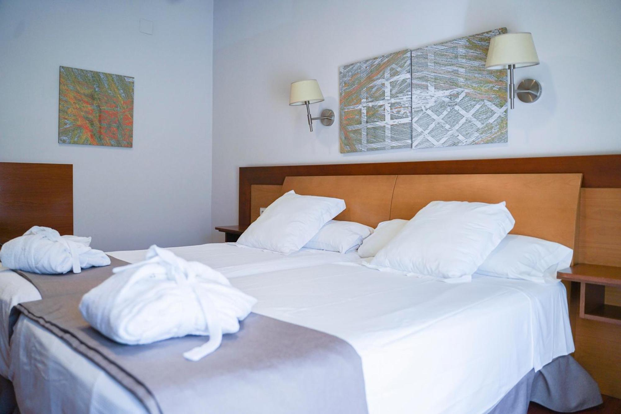 Comfort Quadruple Room,1651176041:JPEG