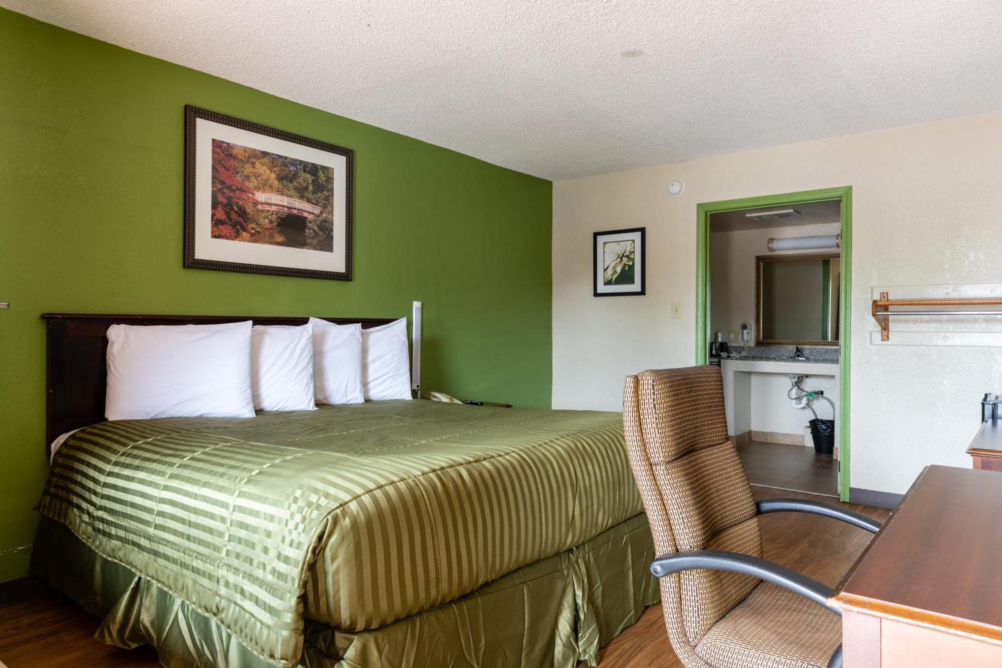 Deluxe King Room