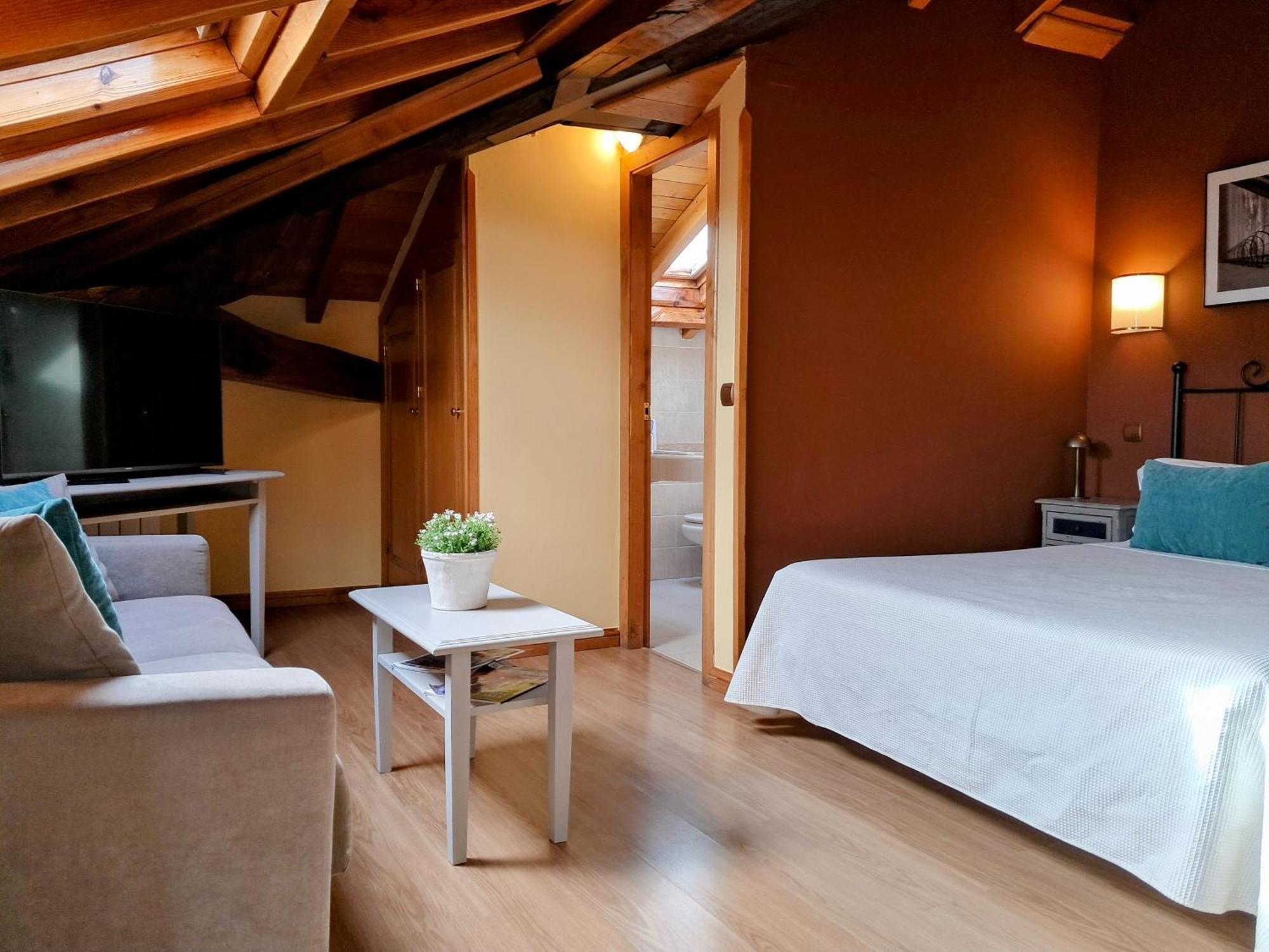 Deluxe Suite,1651183538:JPEG