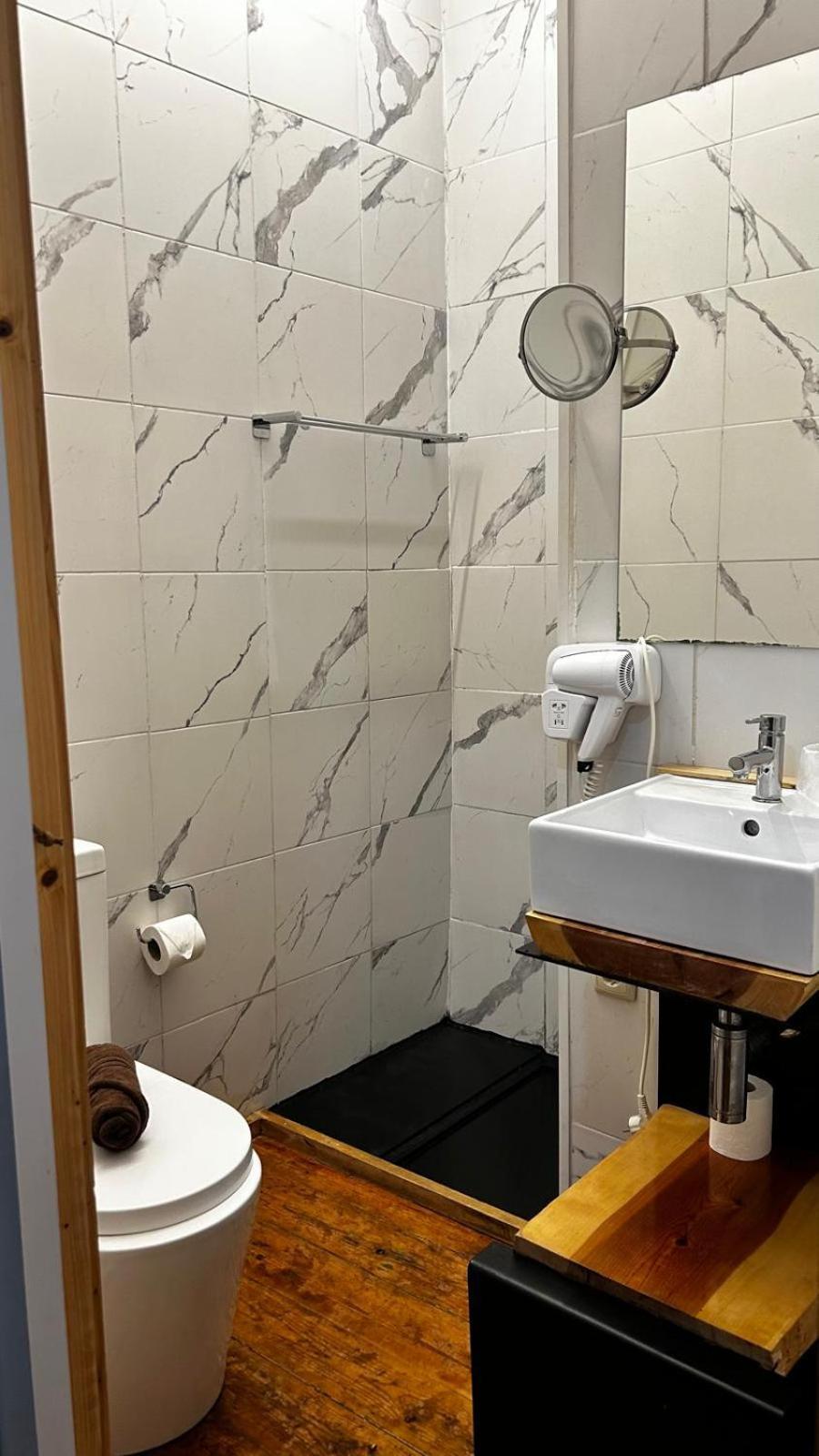 Double Room Private Bathroom