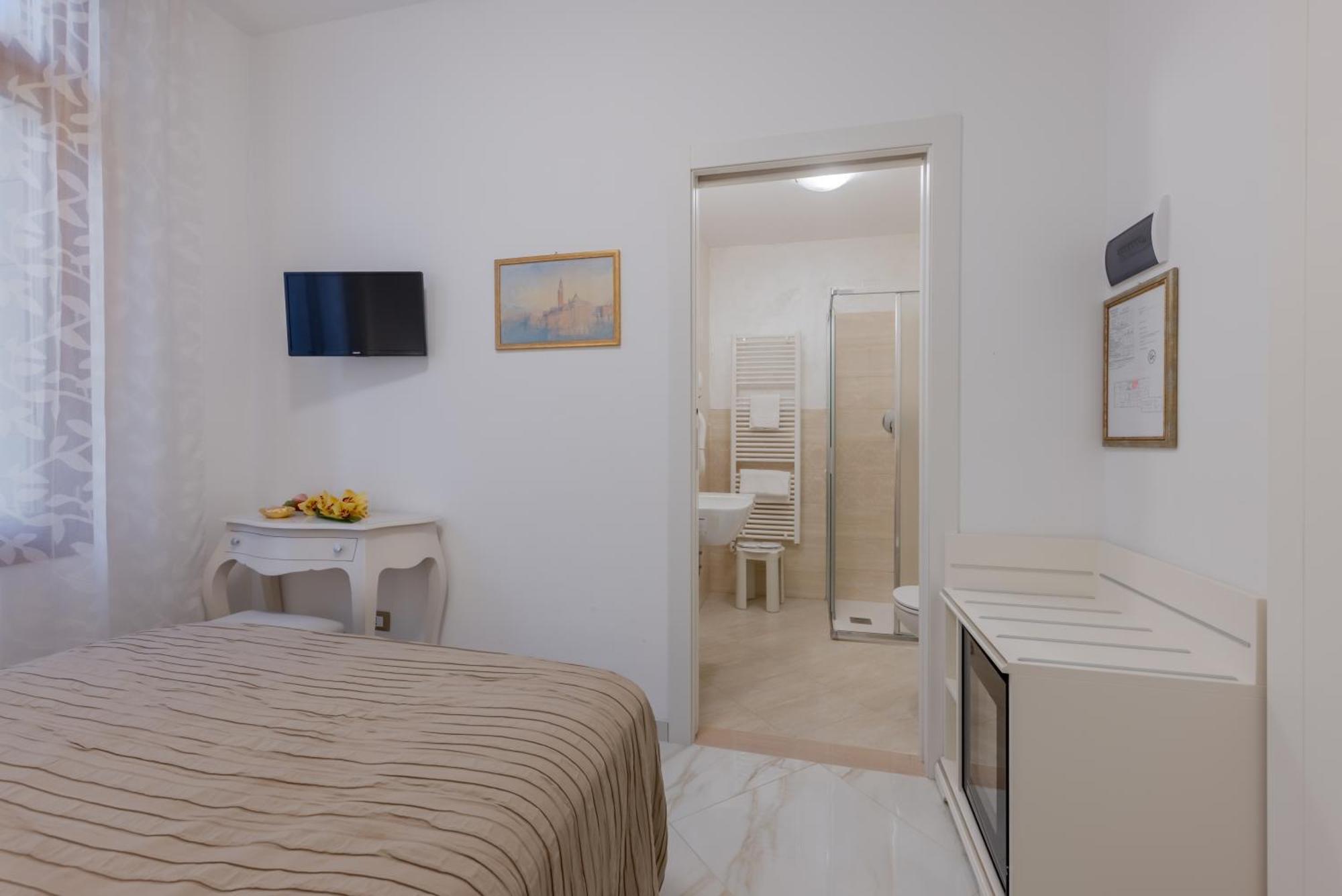 Economy Single Room