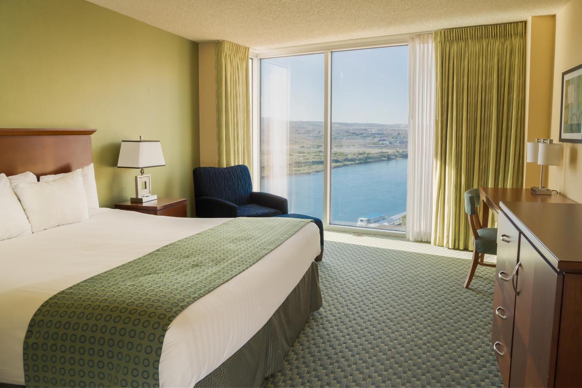 Riverview Room - 1 King Bed