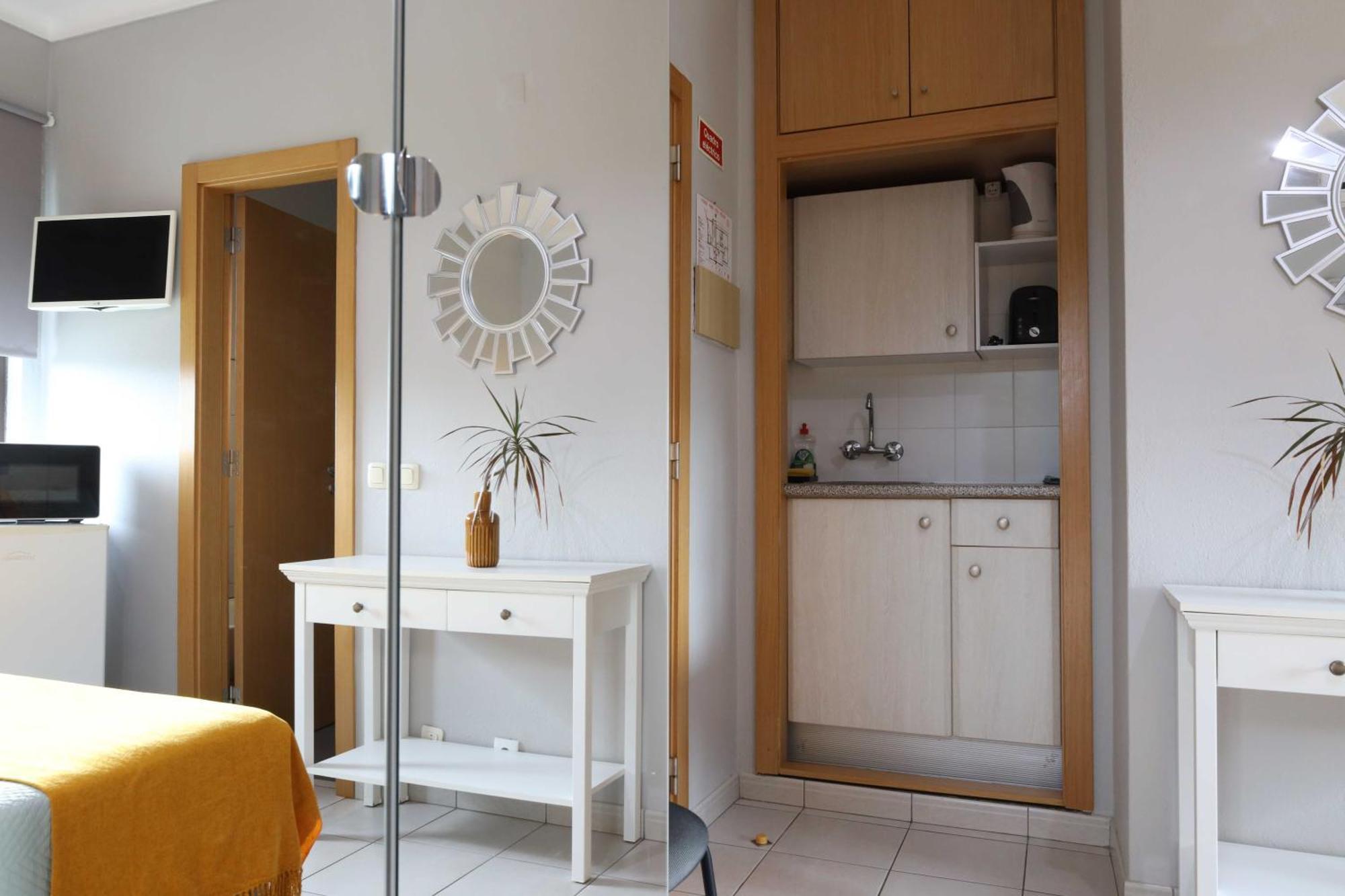 Twin Room,1651749630:JPEG
