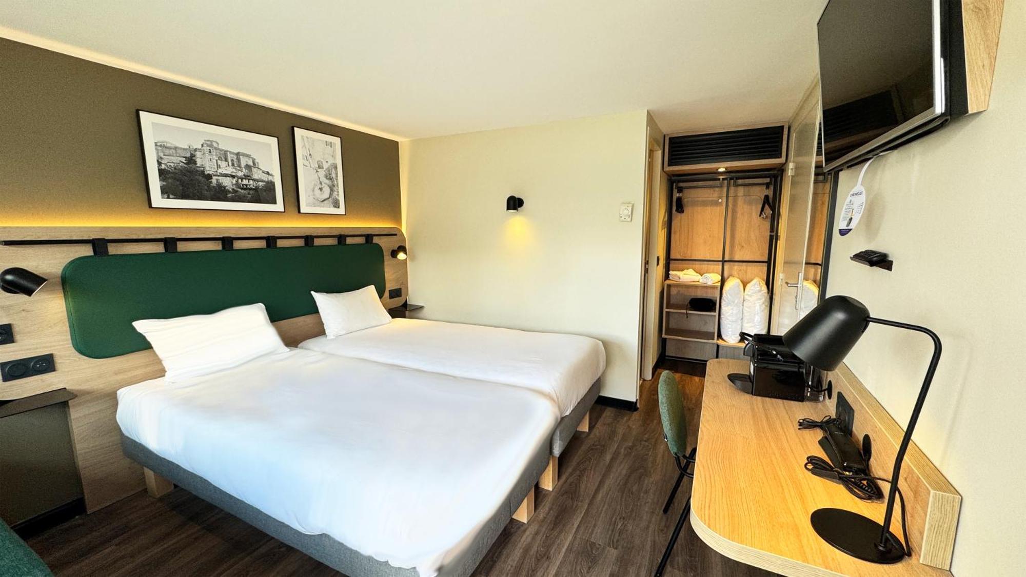 Superior Room 2 Single Beds 1 Bed meridian,1652742295:JPEG