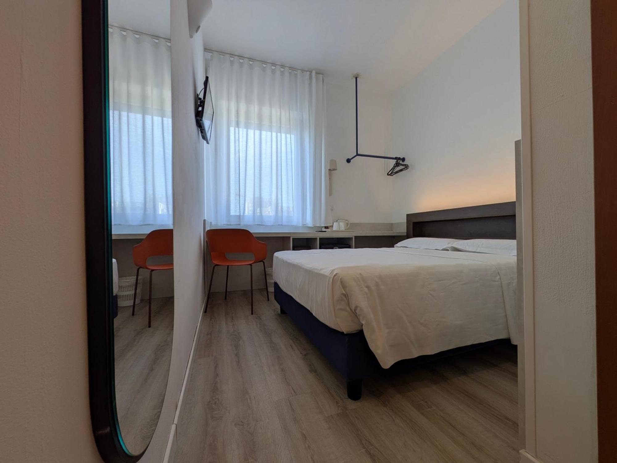 Budget Single Room