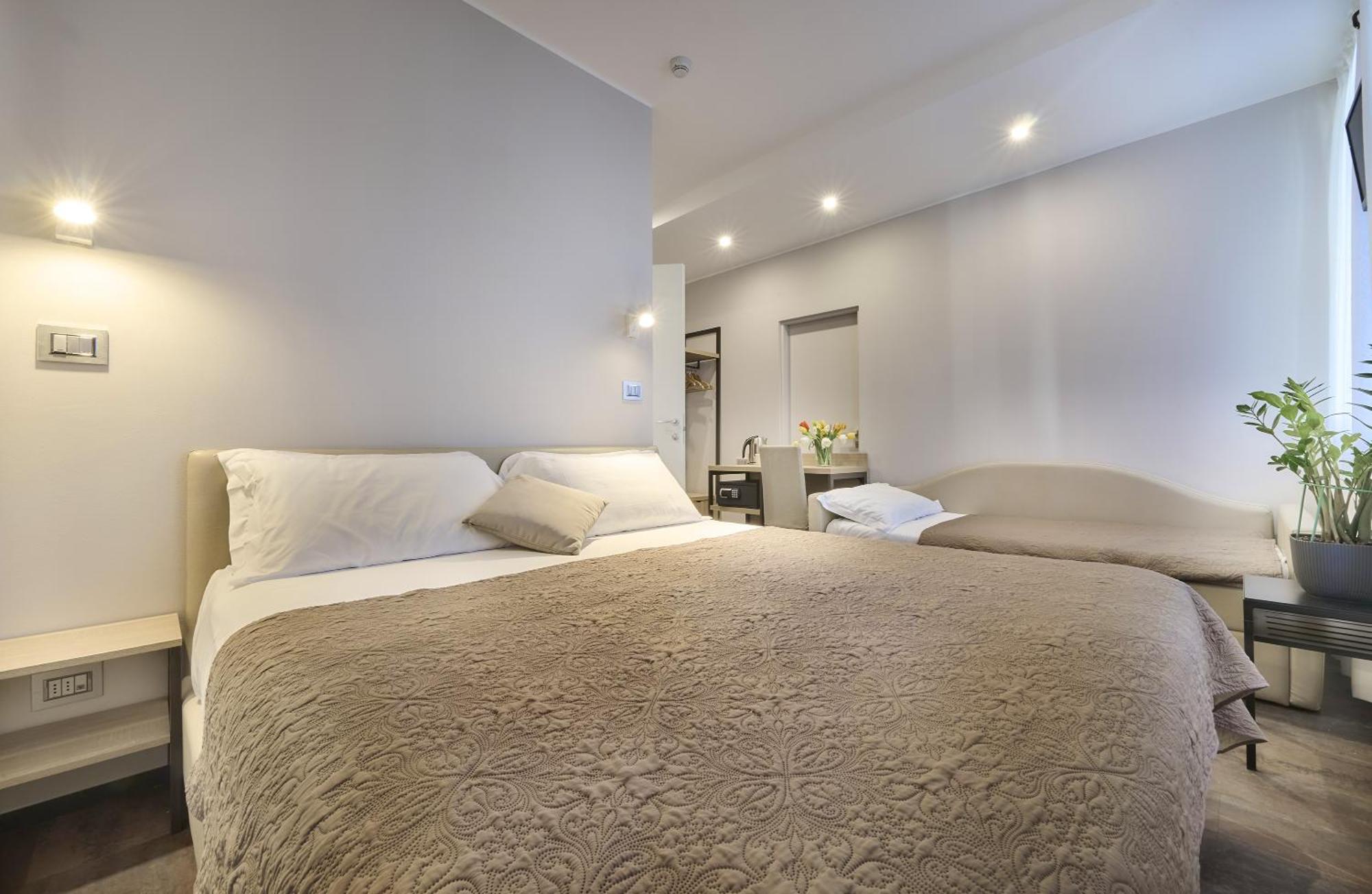 Economy Triple Room