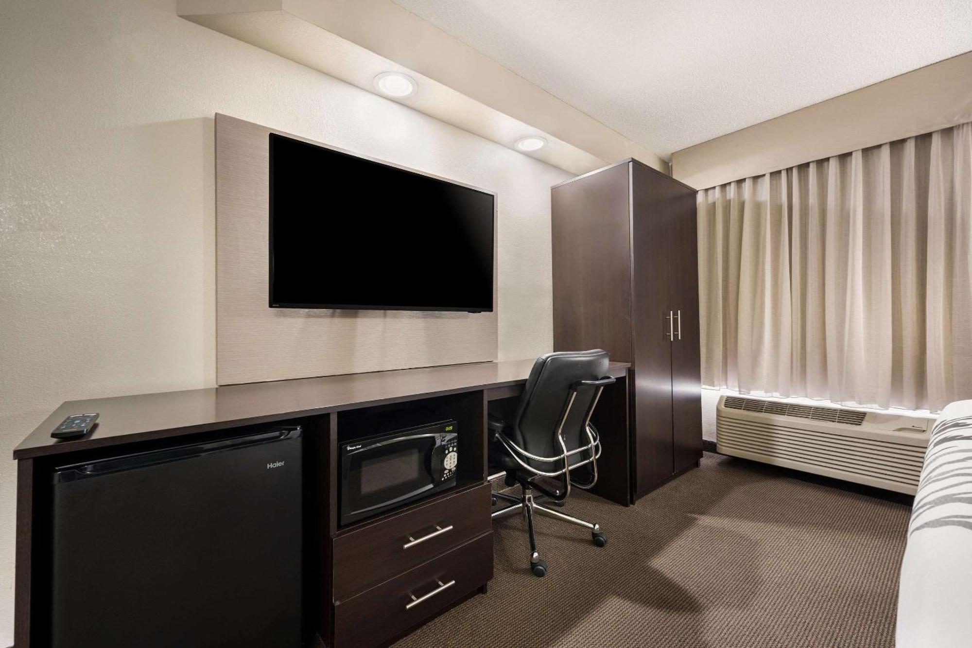 King Room - Non-Smoking