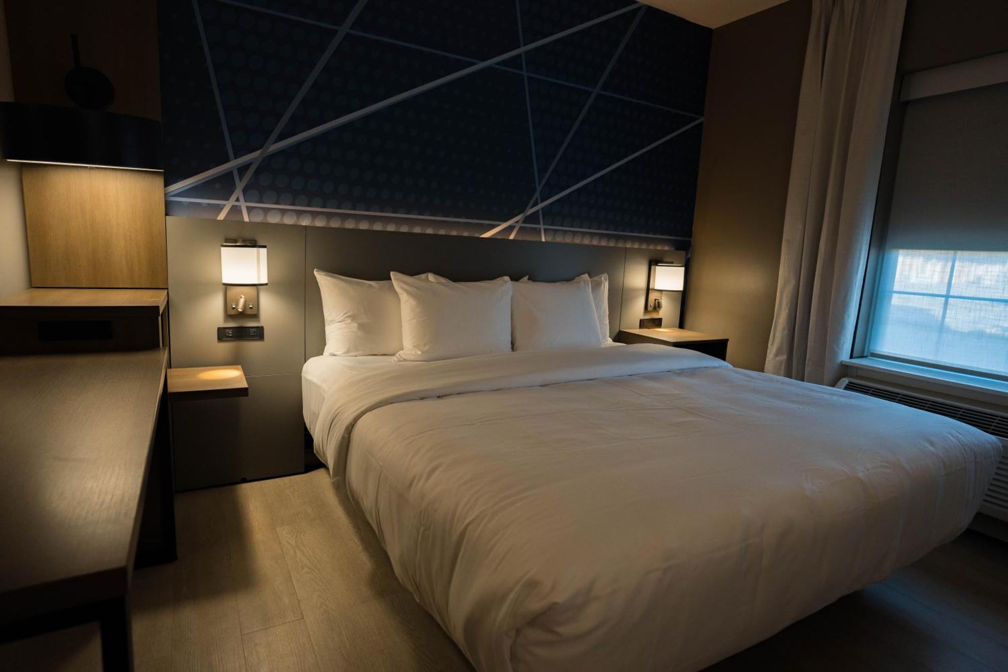 Accessible King Room ADA Roll Shower