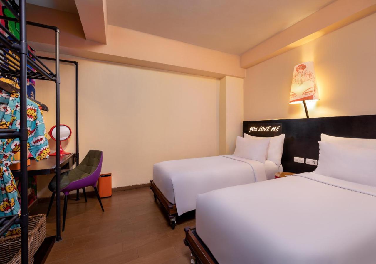 Dash Deluxe Two-Bedroom 2 Bottles Beer