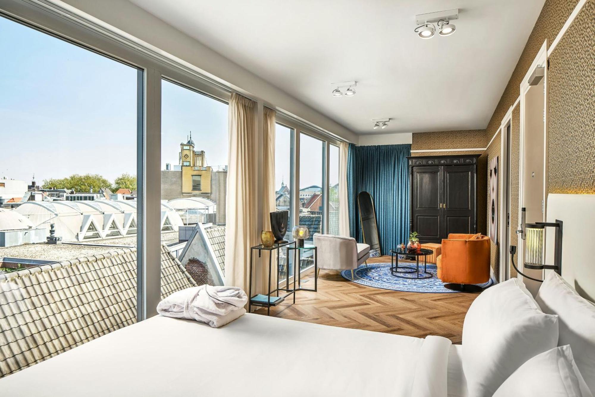 Panoramic King Suite High Floor