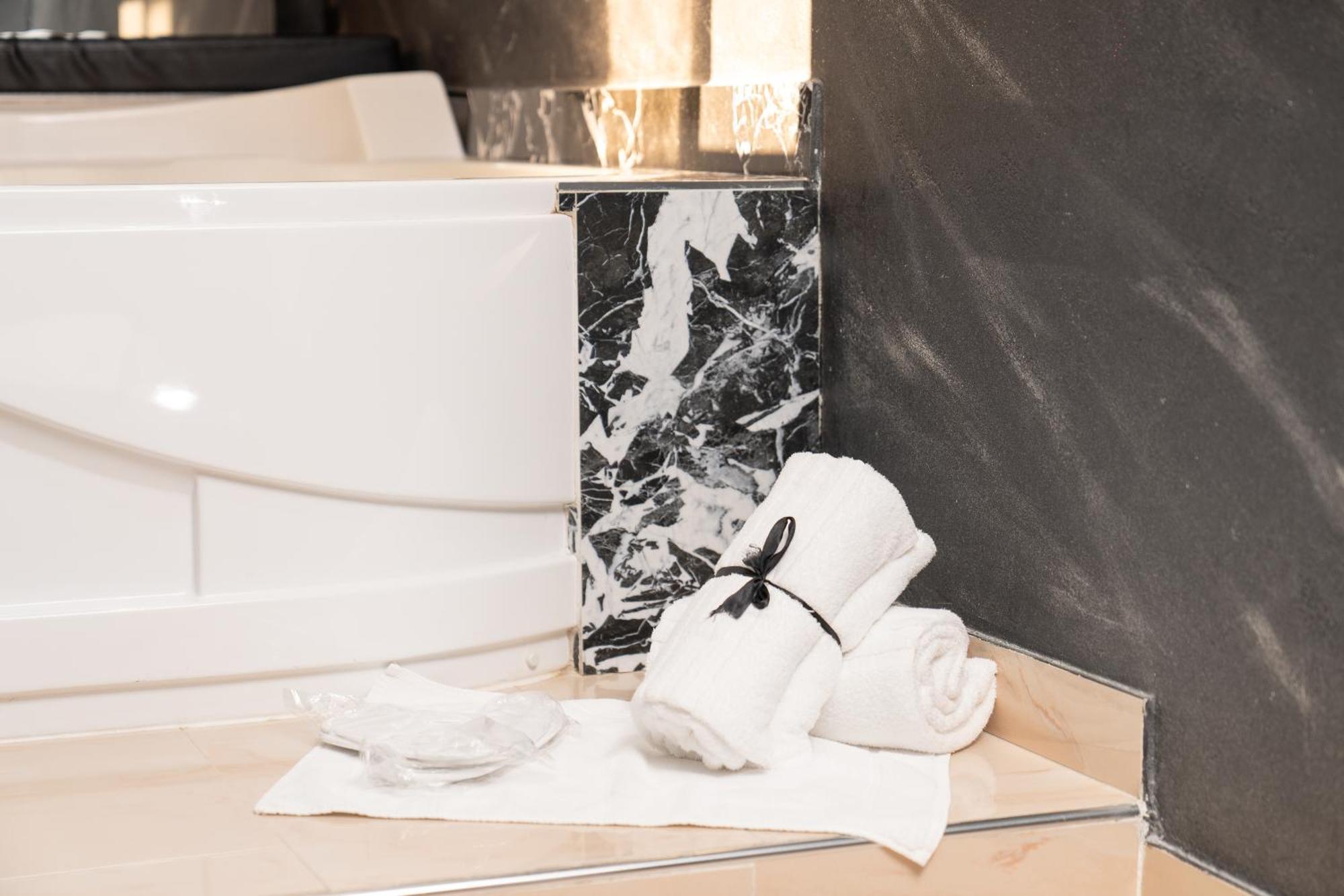 Suite Spa Bath
