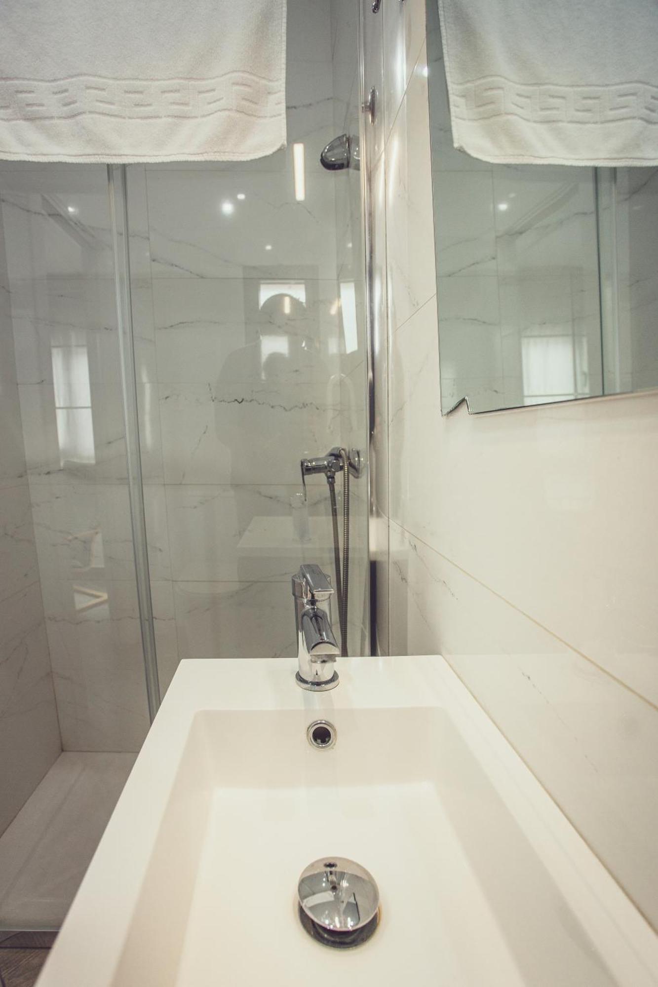 Triple Room Private Bathroom