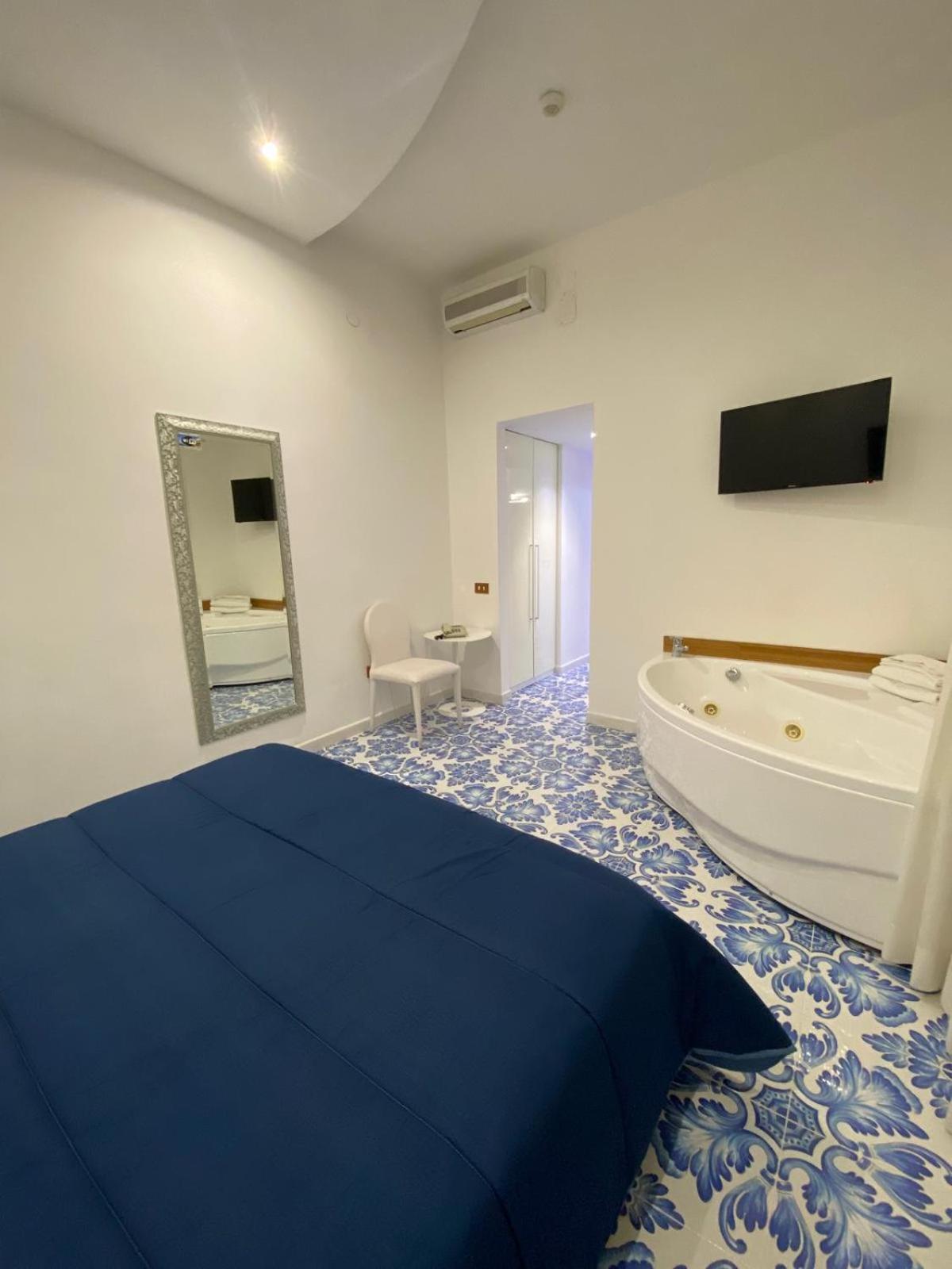 Suite Hot Tub