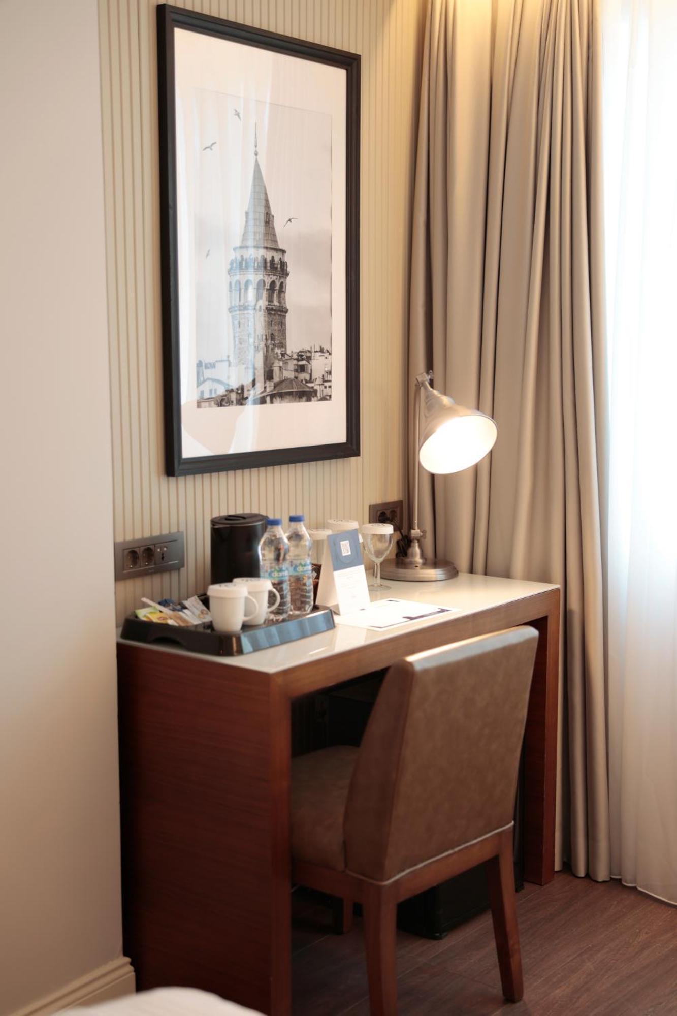 Deluxe King Room Spa Access
