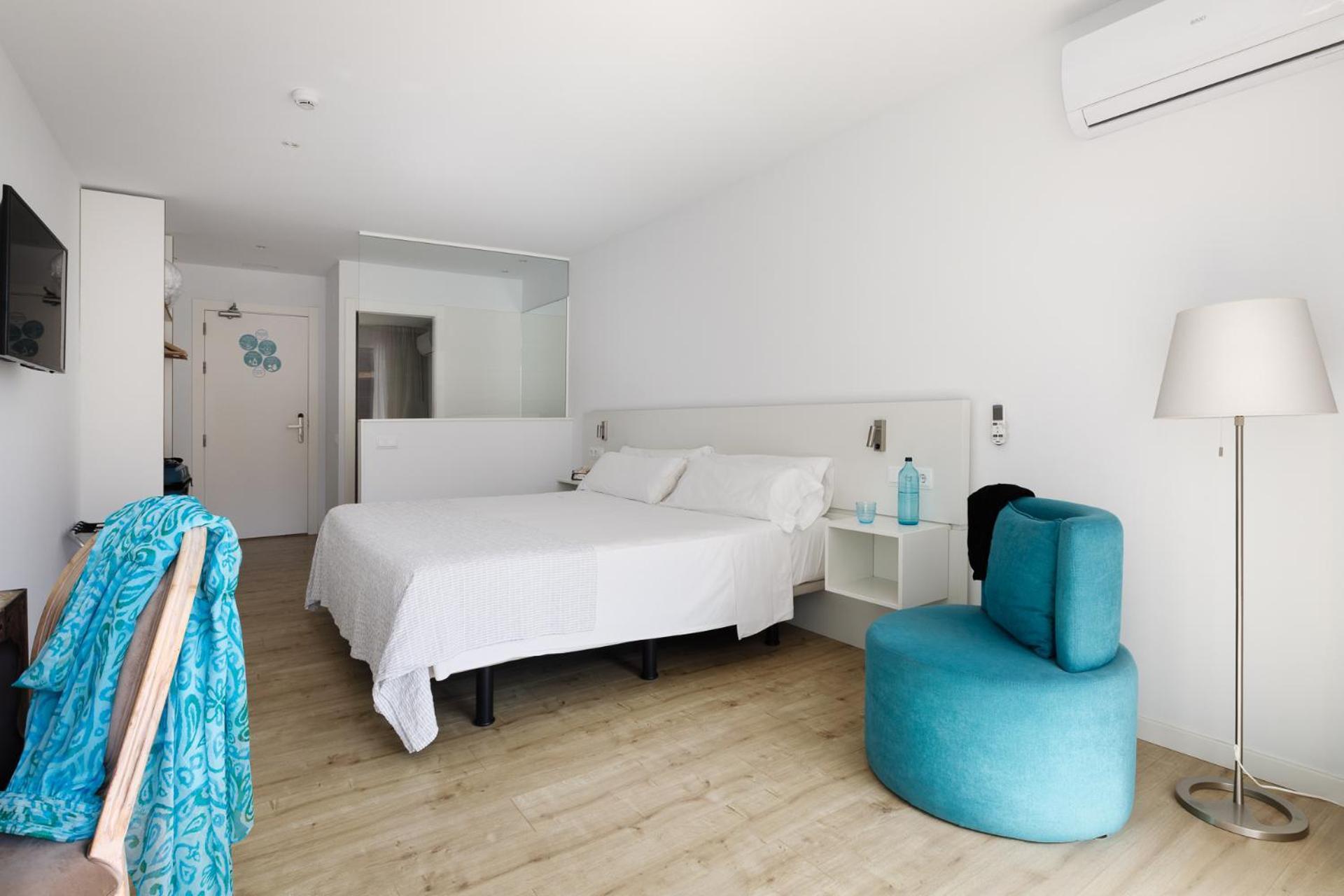 Double Room Balcony Partial Sea View